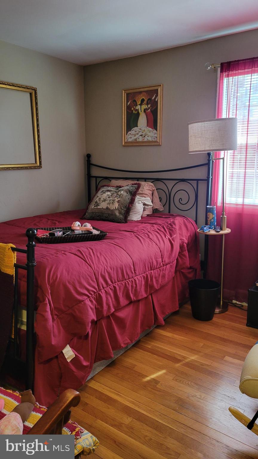 CHRIS MAR MANOR - Residential