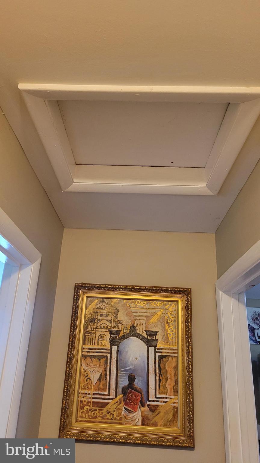 CHRIS MAR MANOR - Residential