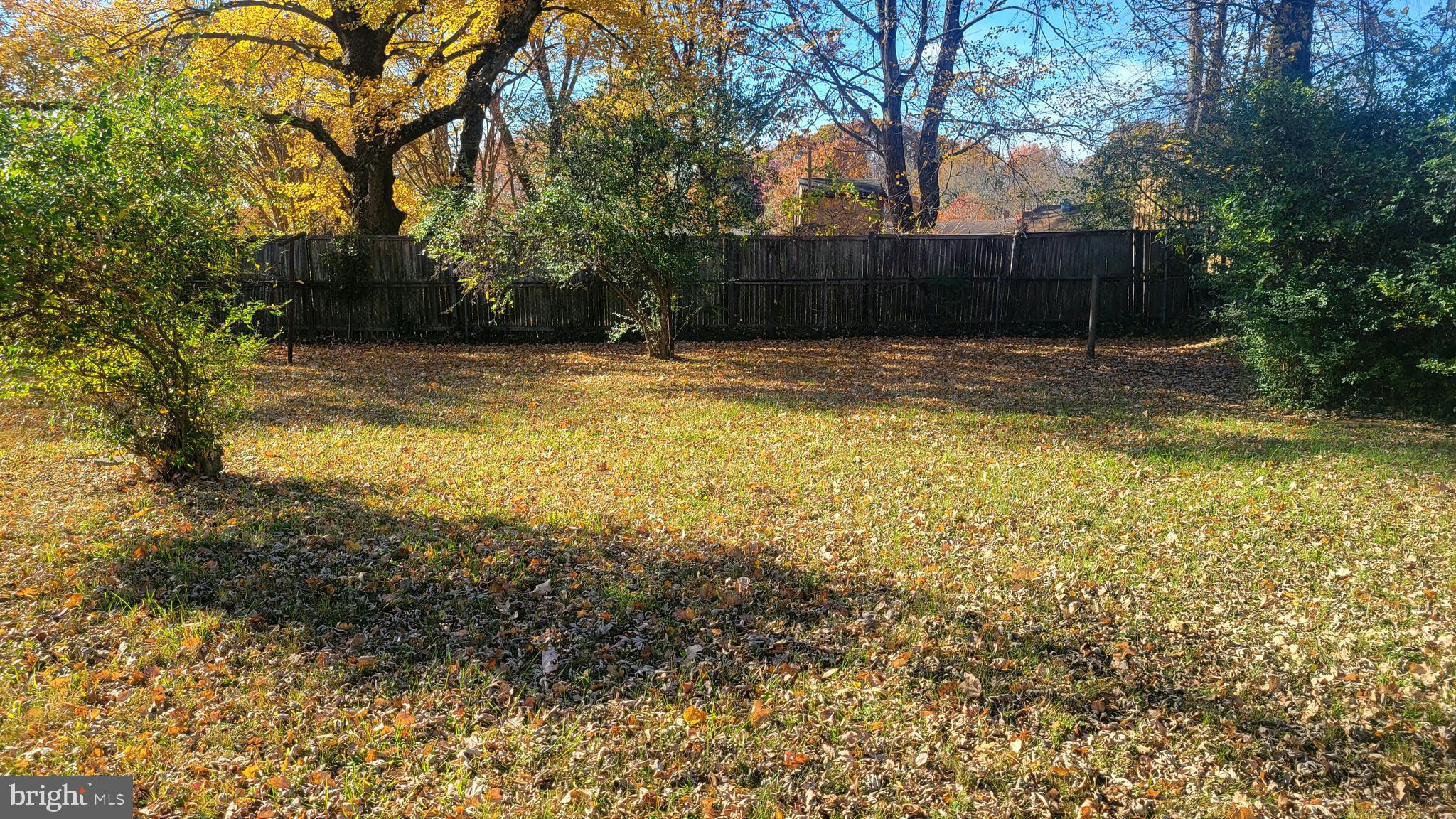 CHRIS MAR MANOR - Residential