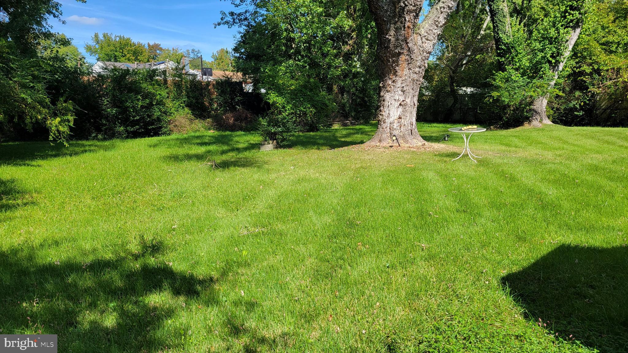 CHRIS MAR MANOR - Residential