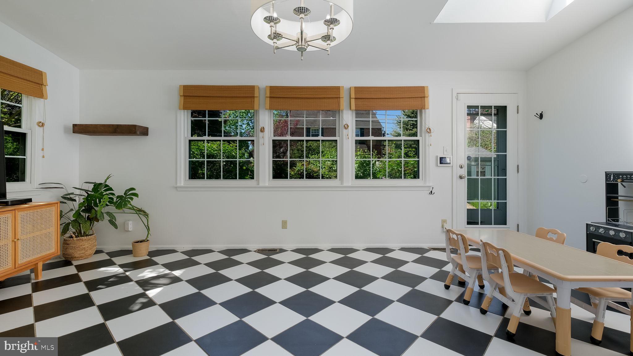 SUNNYBROOK - Residential