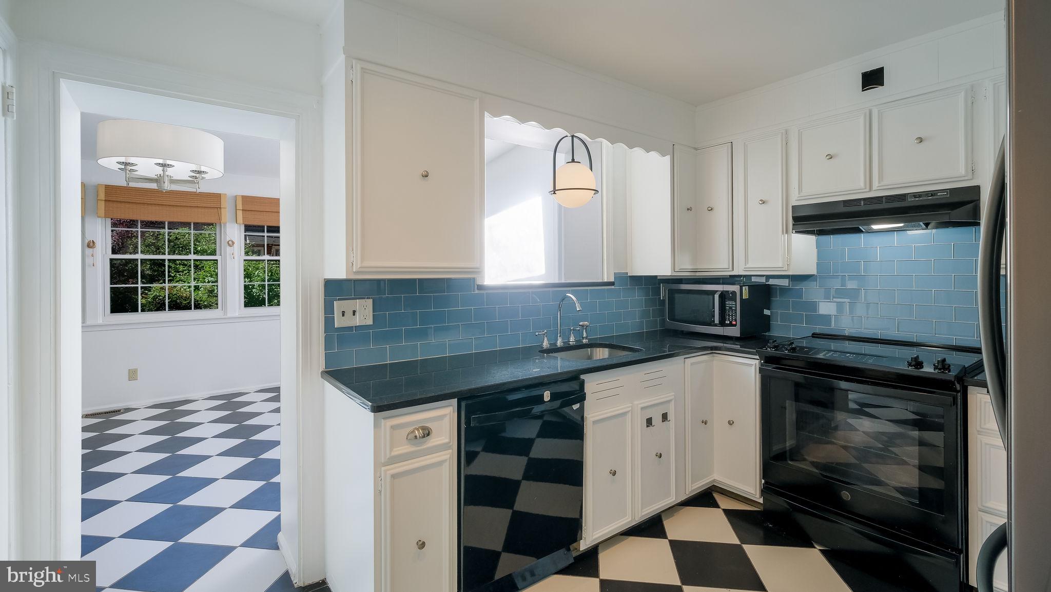 SUNNYBROOK - Residential