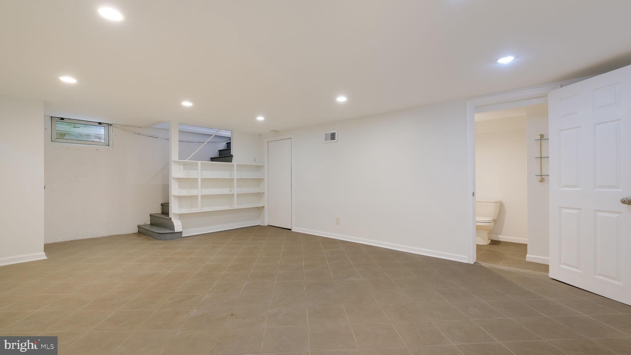 SUNNYBROOK - Residential