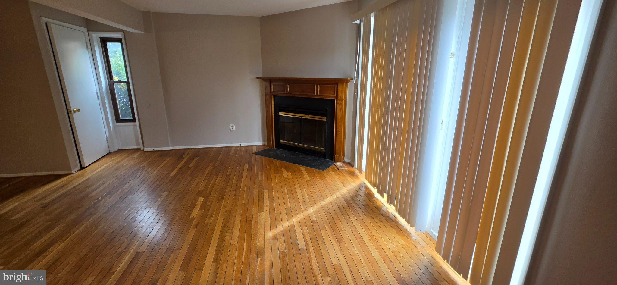 5870 CHIPWOOD COURT 8-01