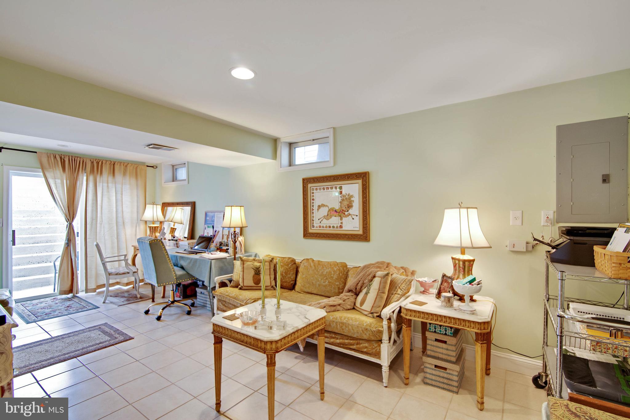 BELMONT FOREST - Residential