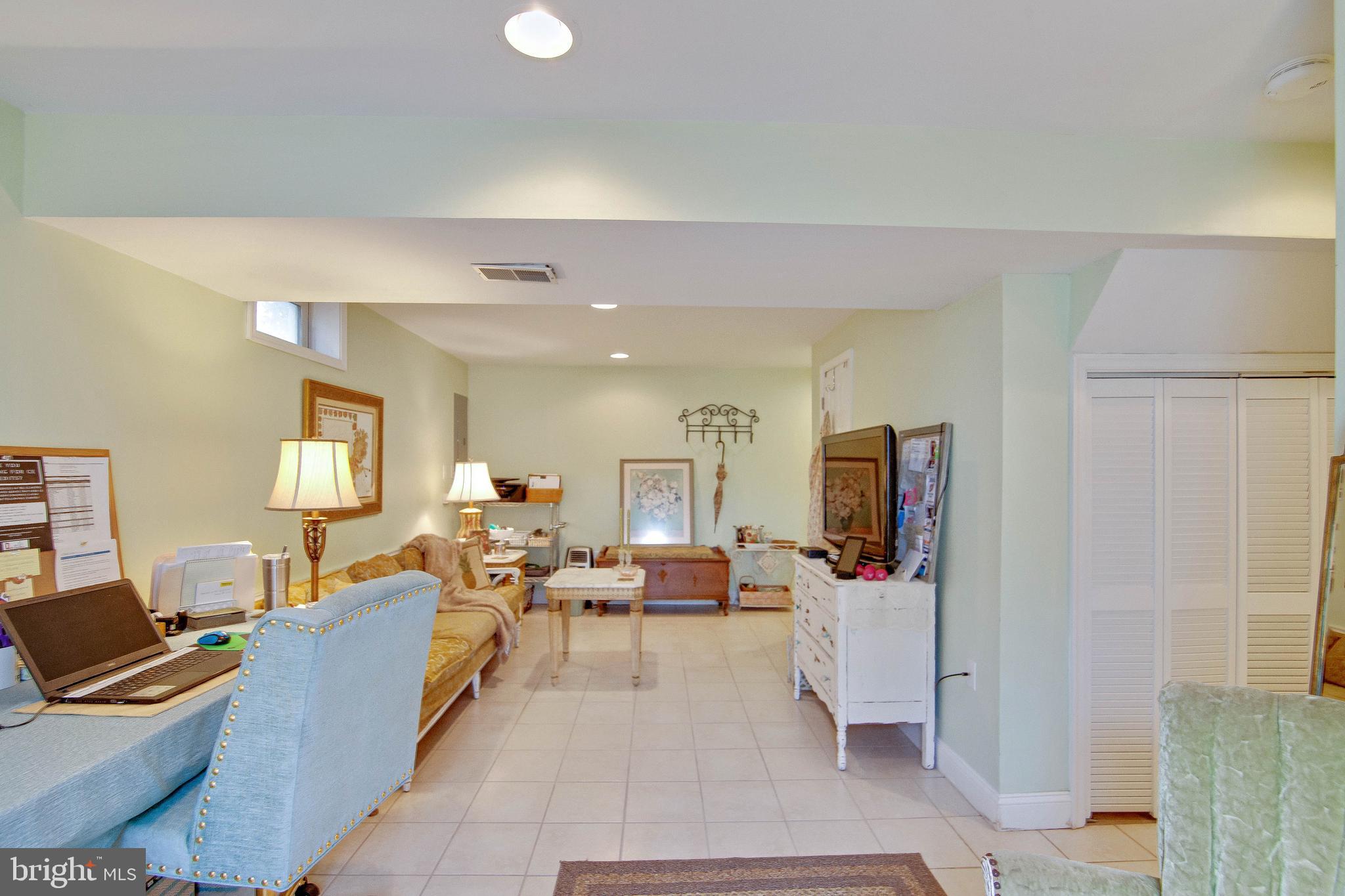 BELMONT FOREST - Residential