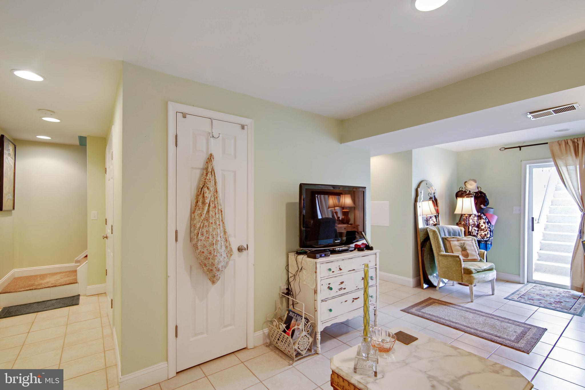 BELMONT FOREST - Residential