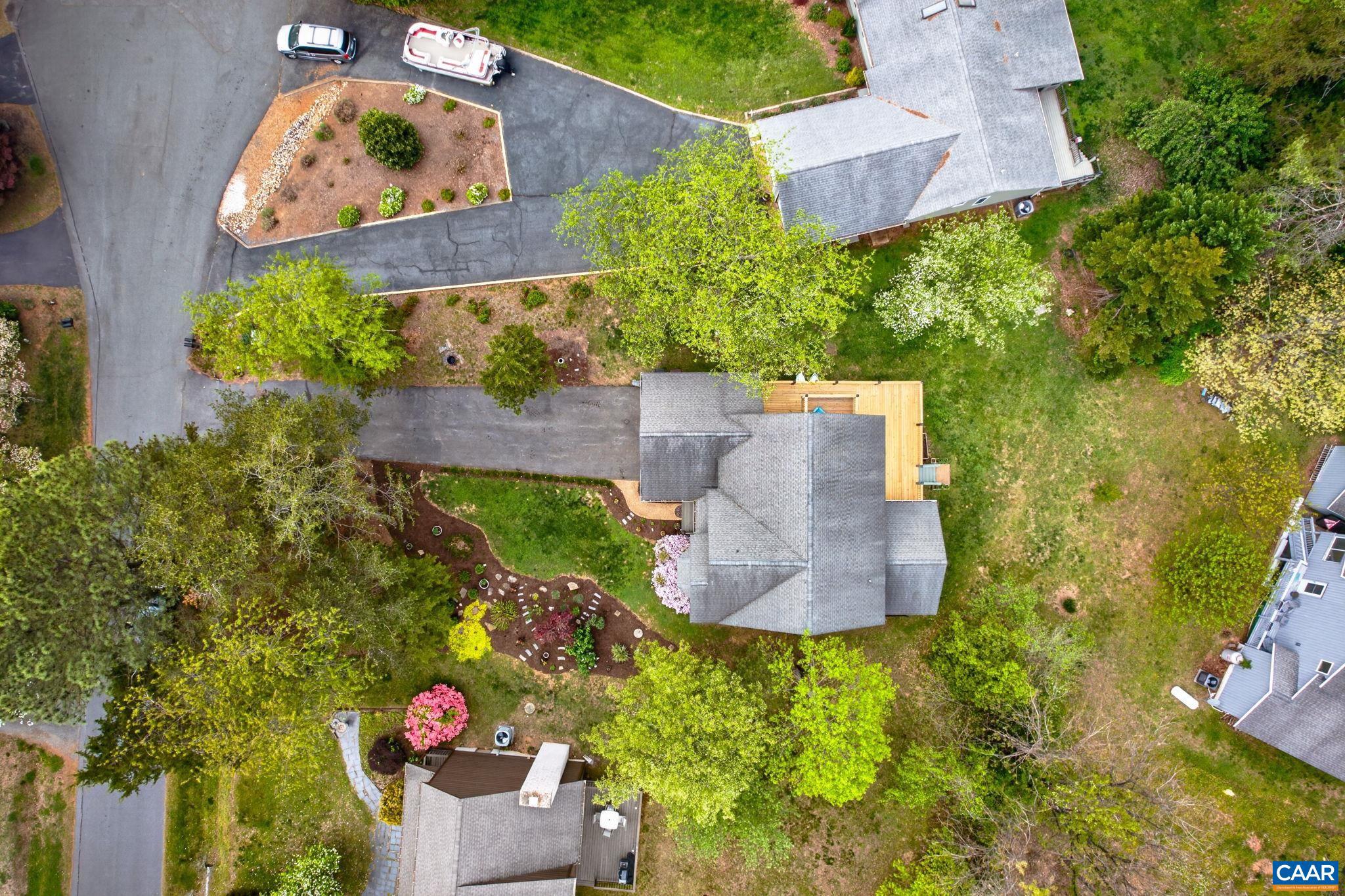 LAKE MONTICELLO - Residential
