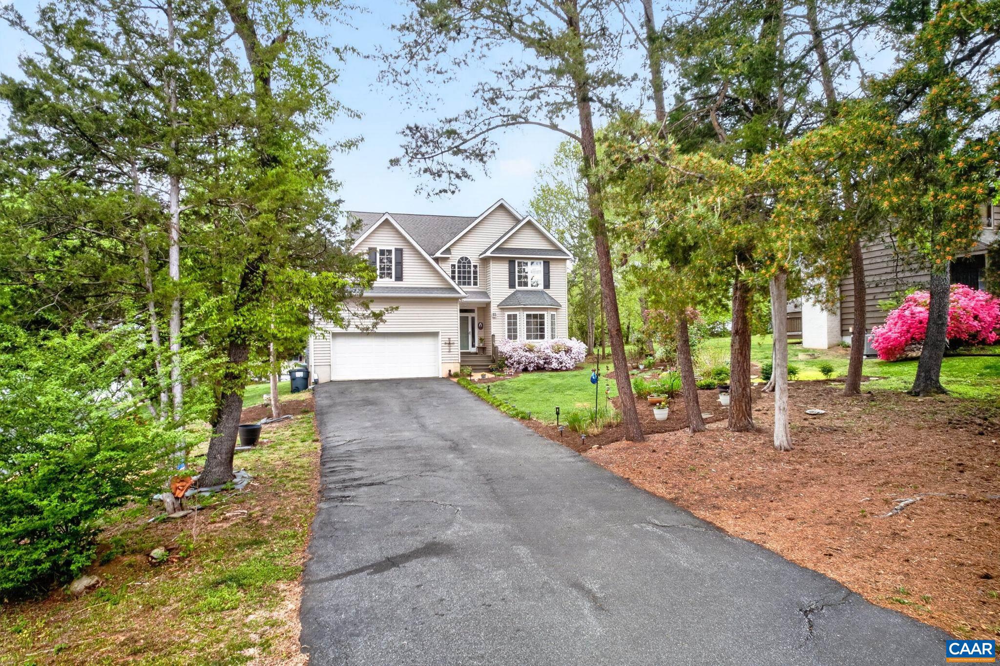 LAKE MONTICELLO - Residential