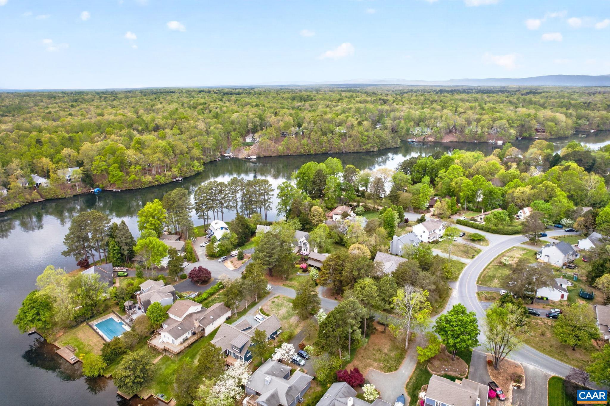 LAKE MONTICELLO - Residential