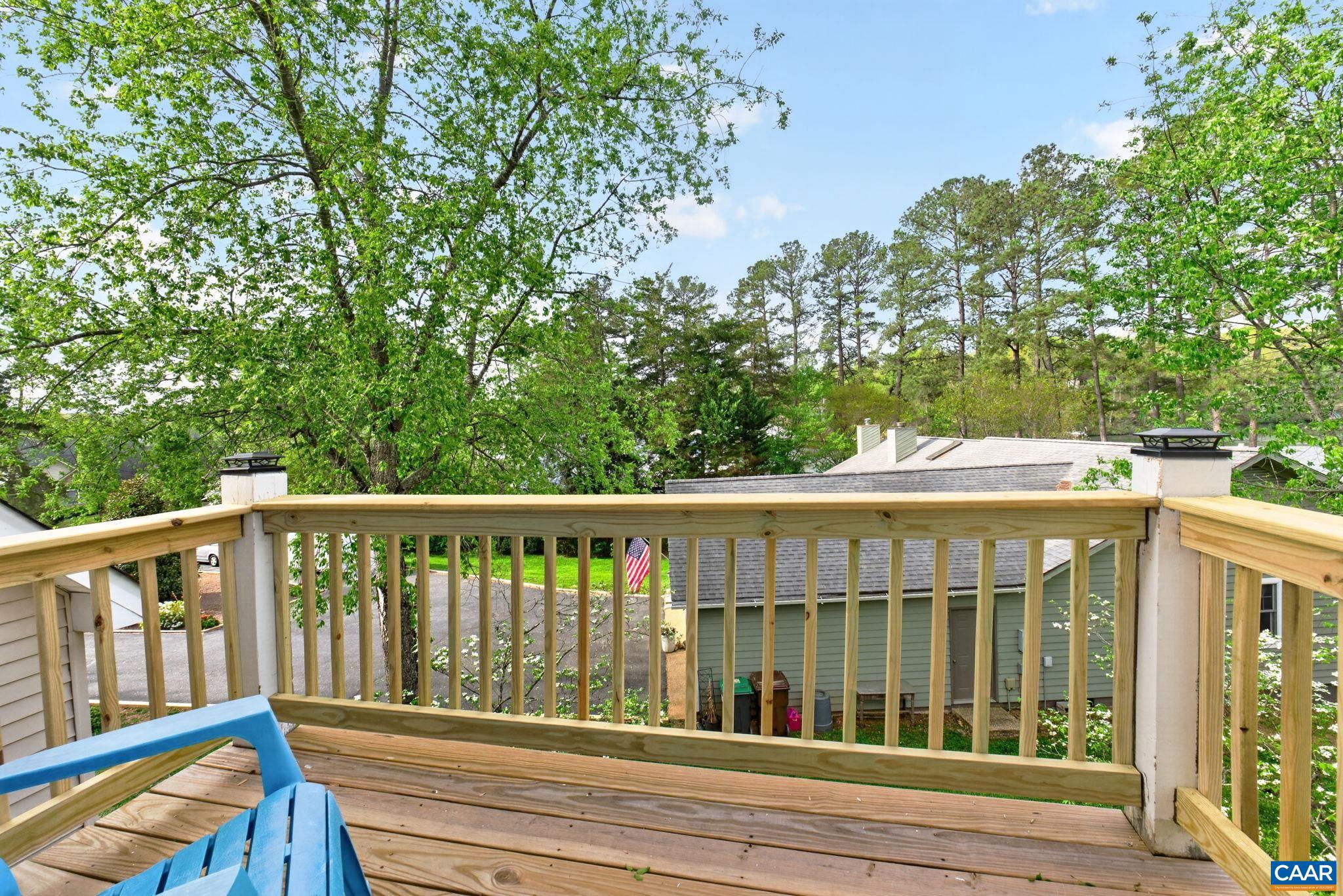 LAKE MONTICELLO - Residential