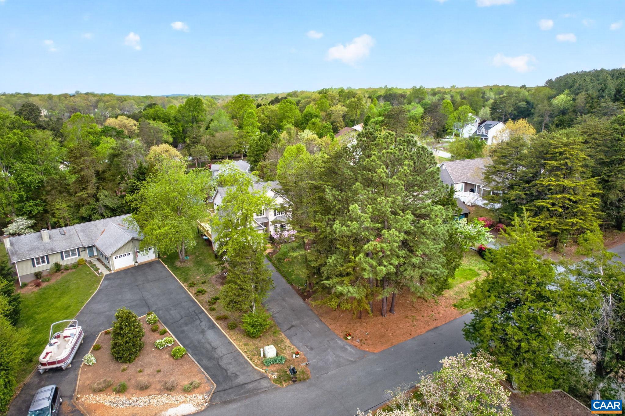 LAKE MONTICELLO - Residential