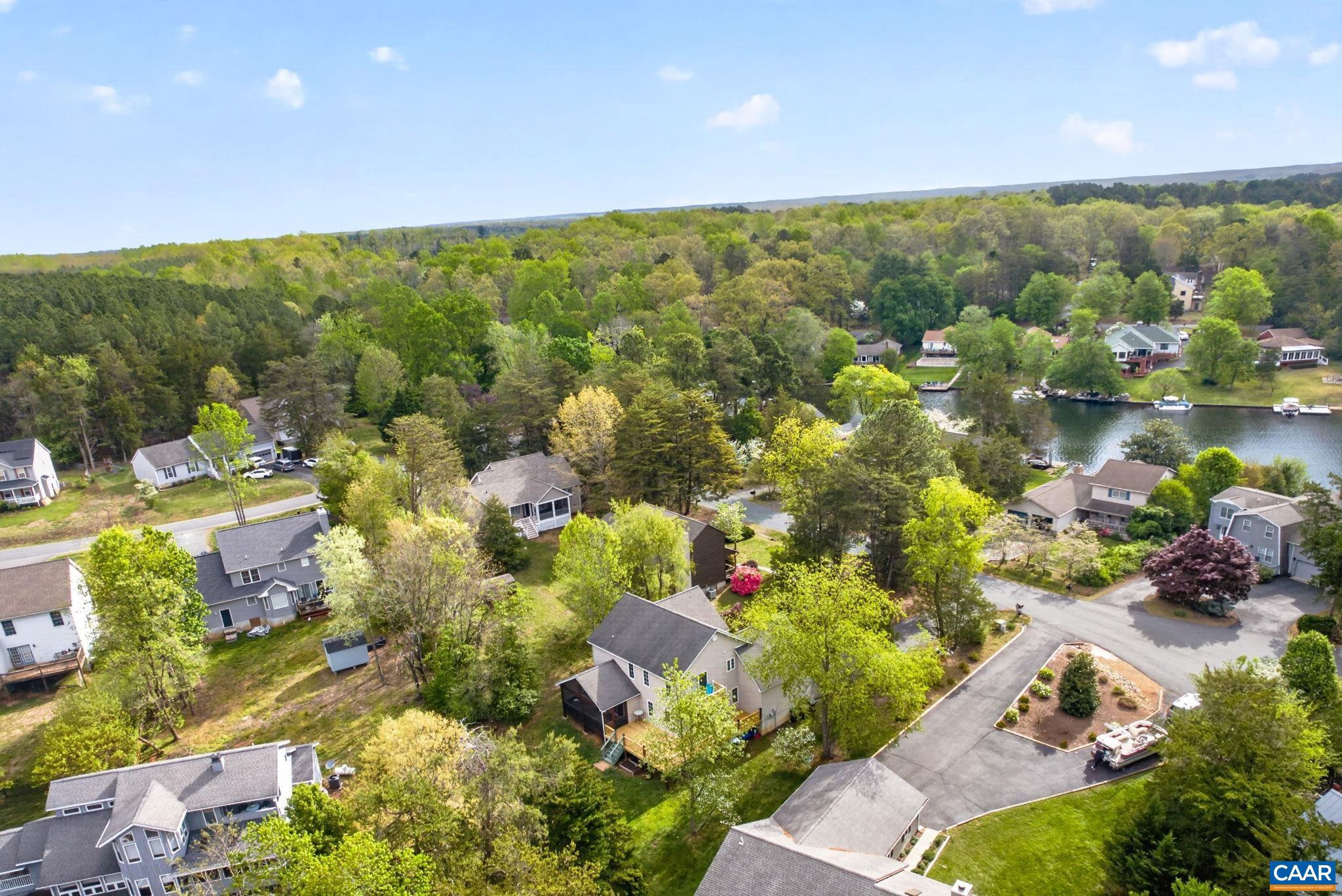 LAKE MONTICELLO - Residential