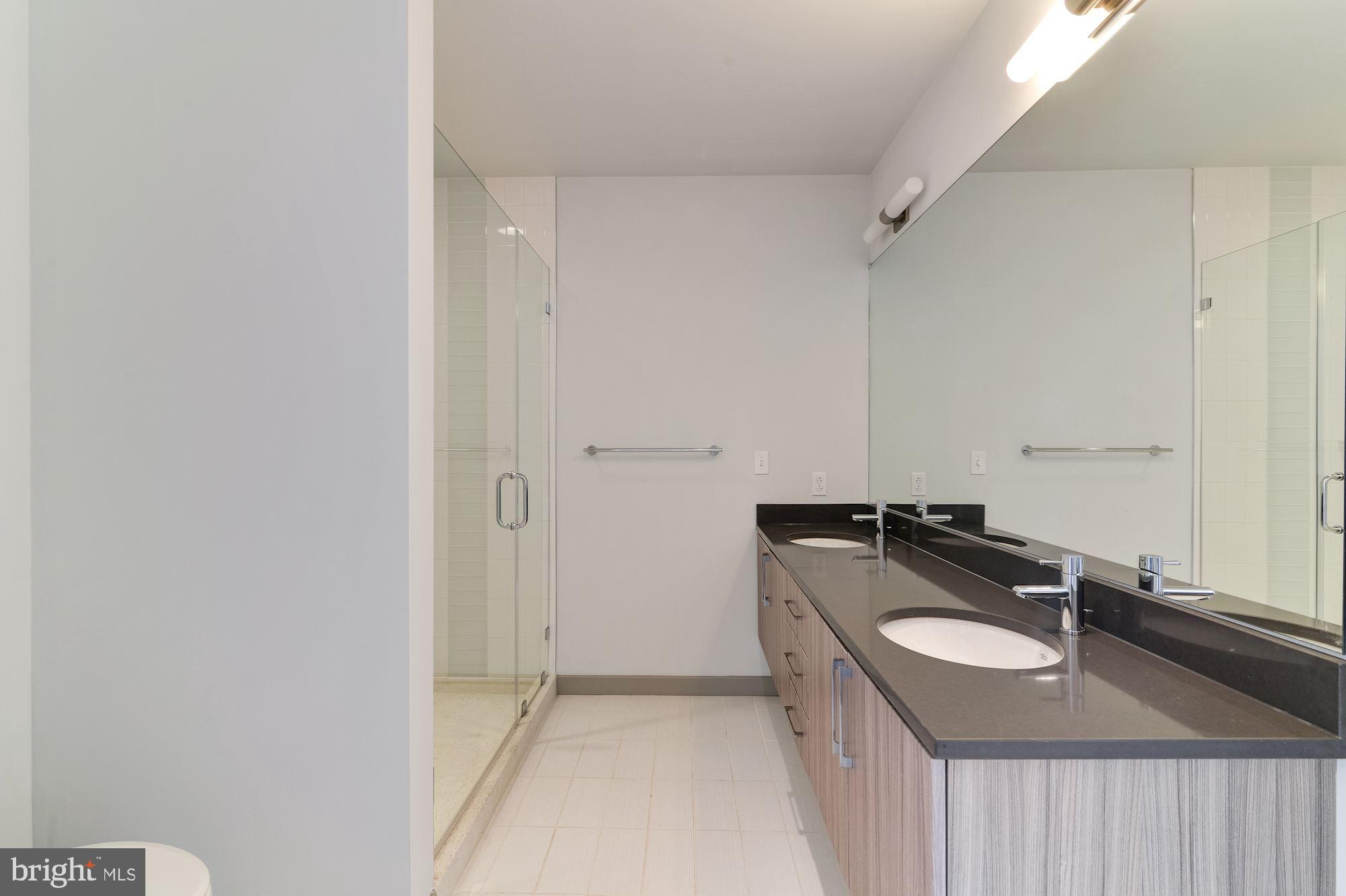 WASHINGTON SQ - Residential Lease