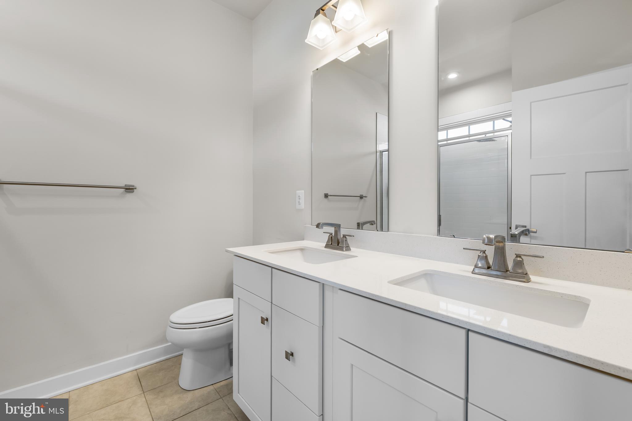 ARMSTRONG VILLAGE - Residential