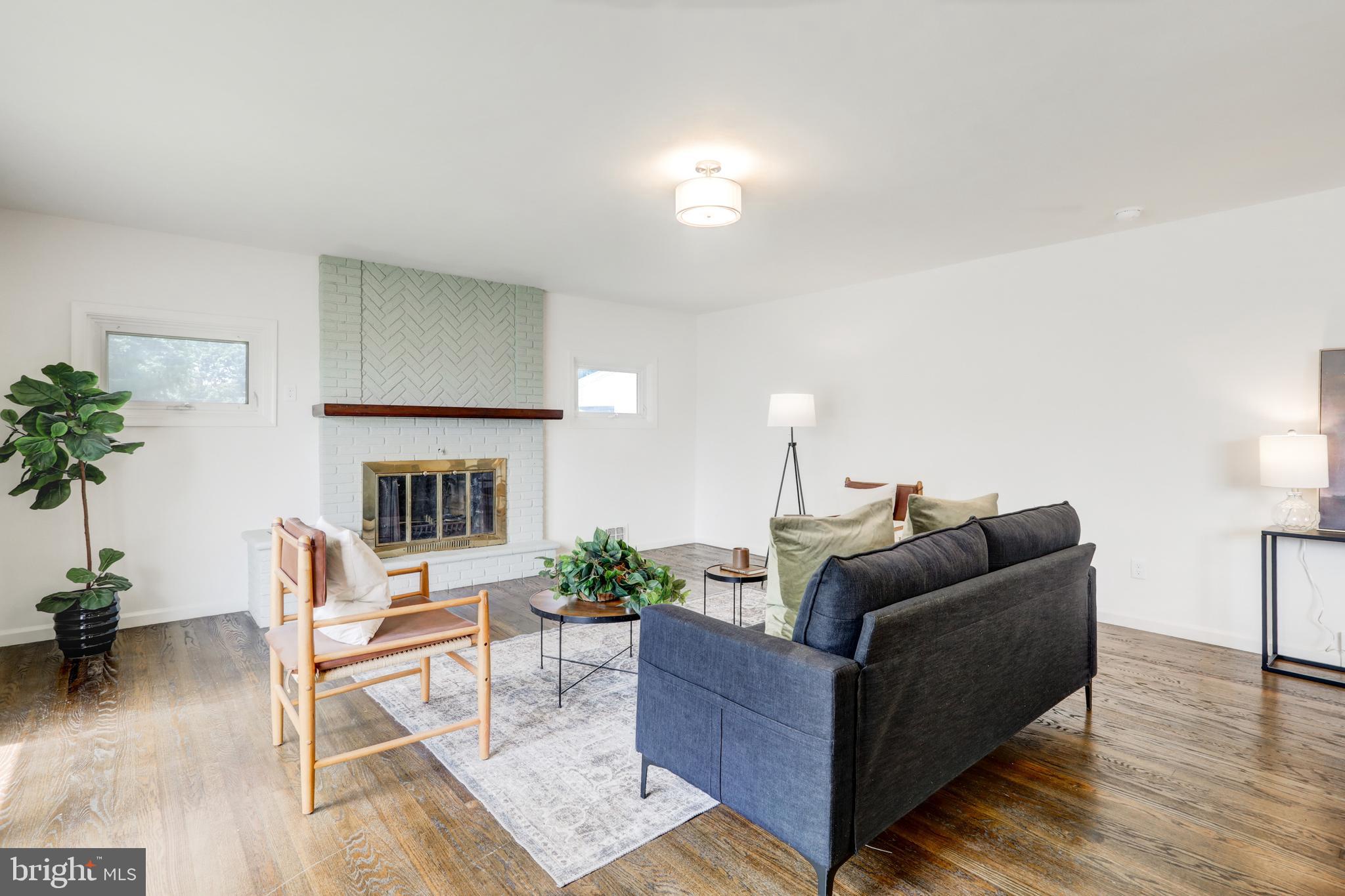 111 LAKEVIEW DRIVE