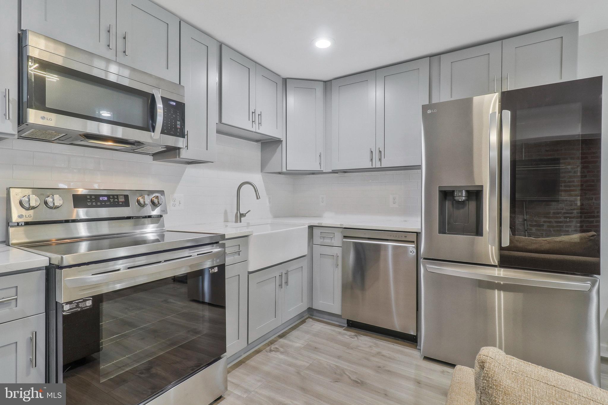 1709 NORTH CAPITOL NE