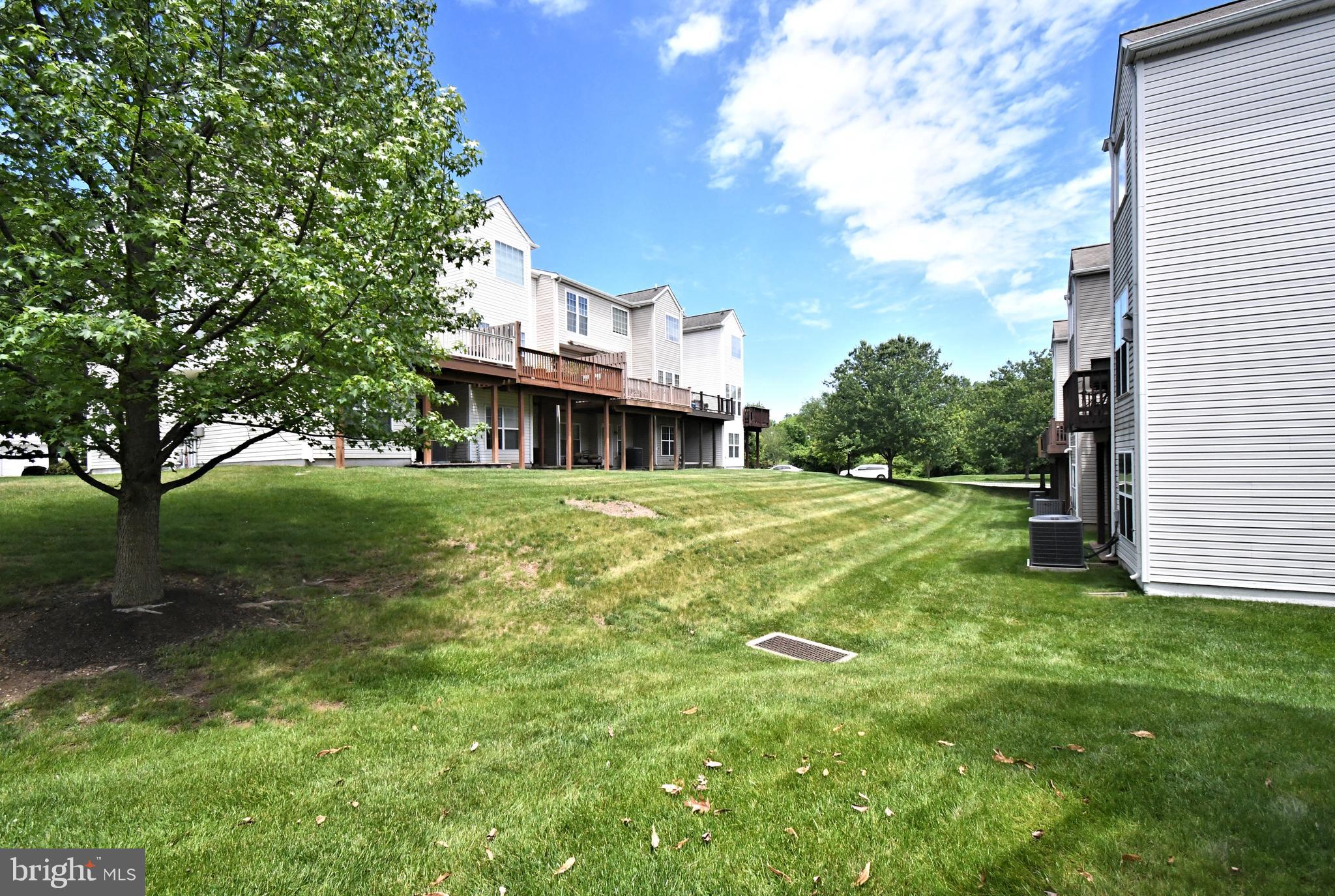 LONGFORD CROSSING - Residential