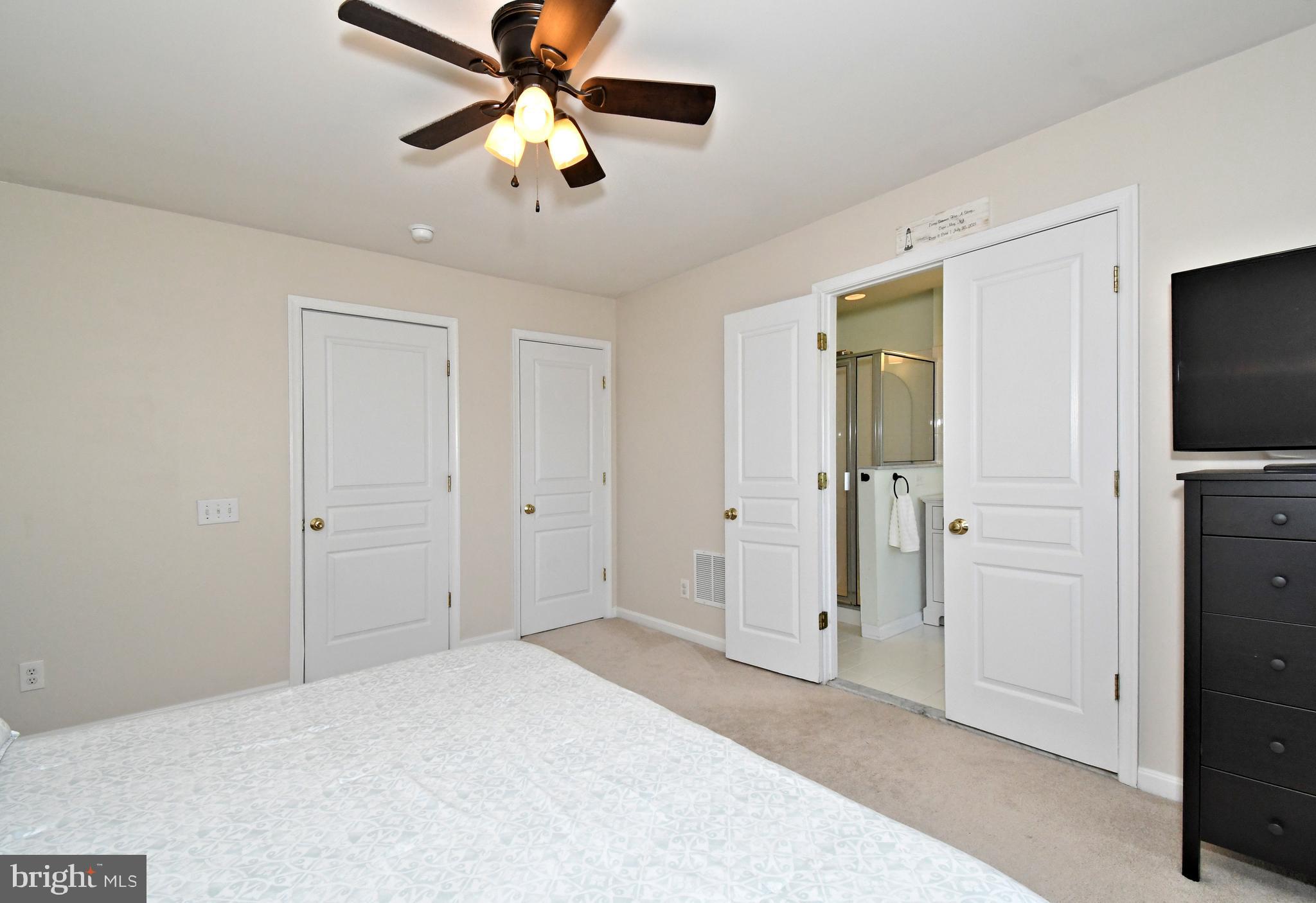 LONGFORD CROSSING - Residential