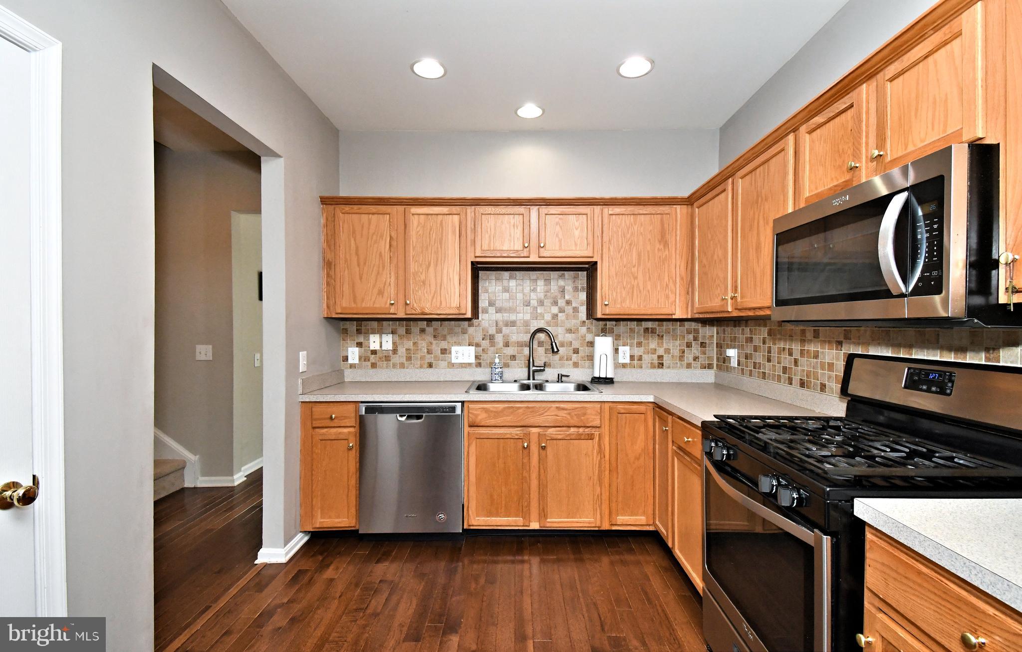 LONGFORD CROSSING - Residential