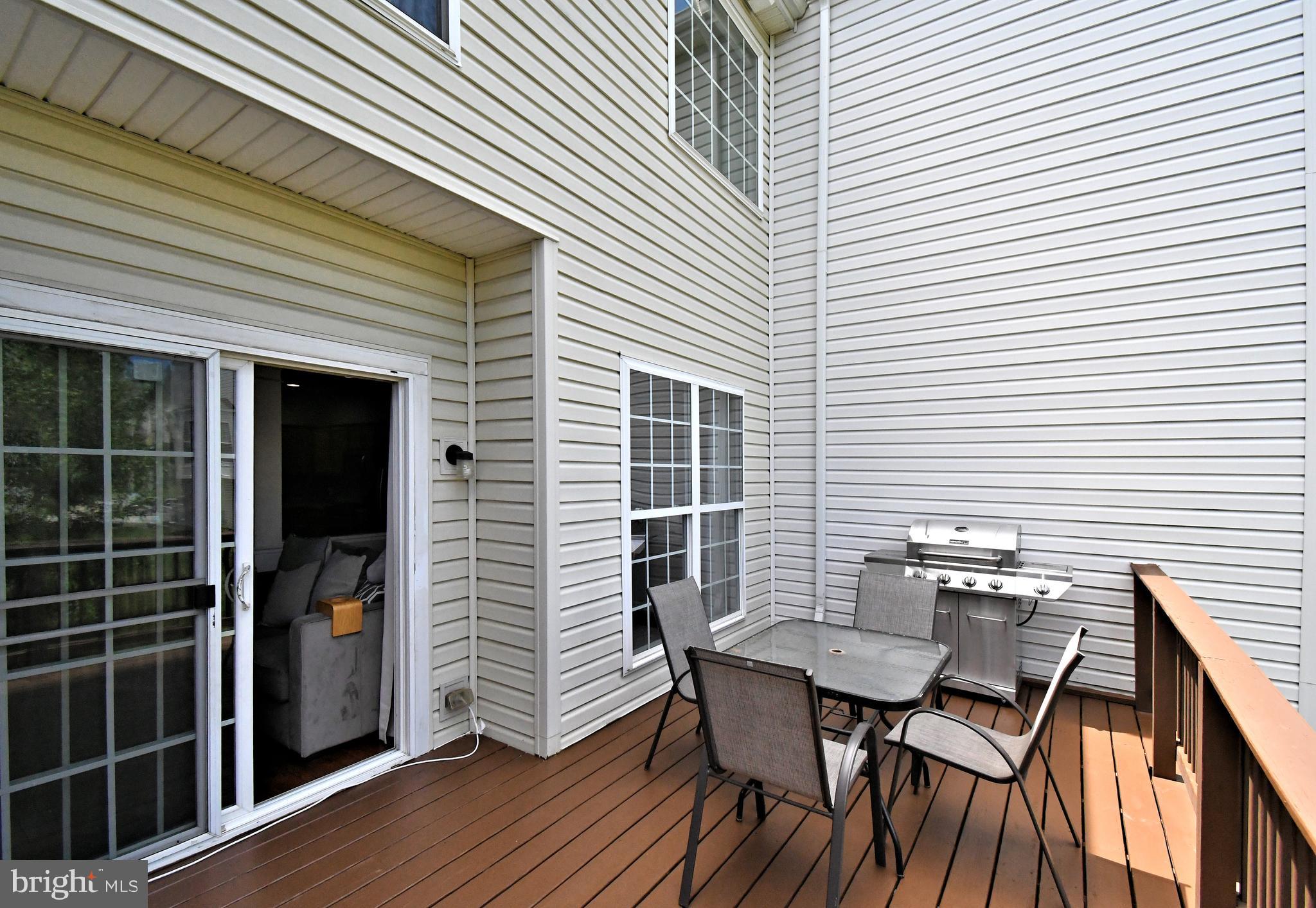 LONGFORD CROSSING - Residential