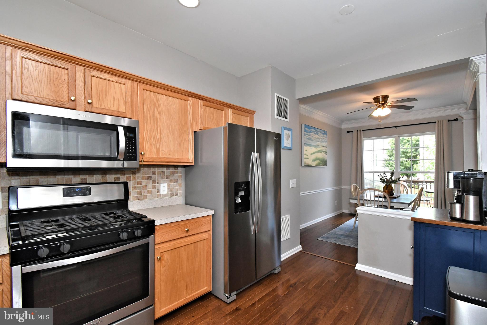 LONGFORD CROSSING - Residential