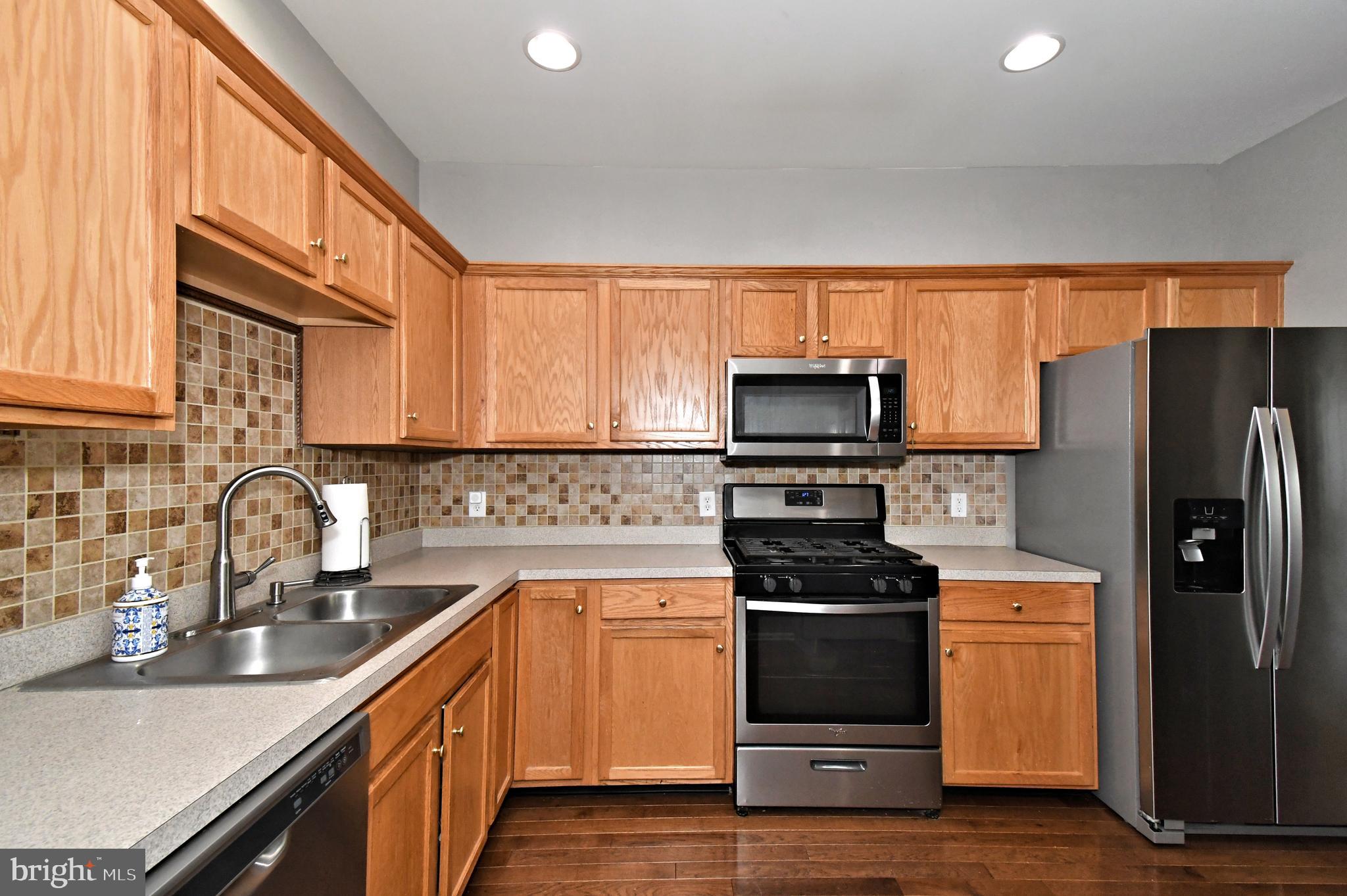 LONGFORD CROSSING - Residential