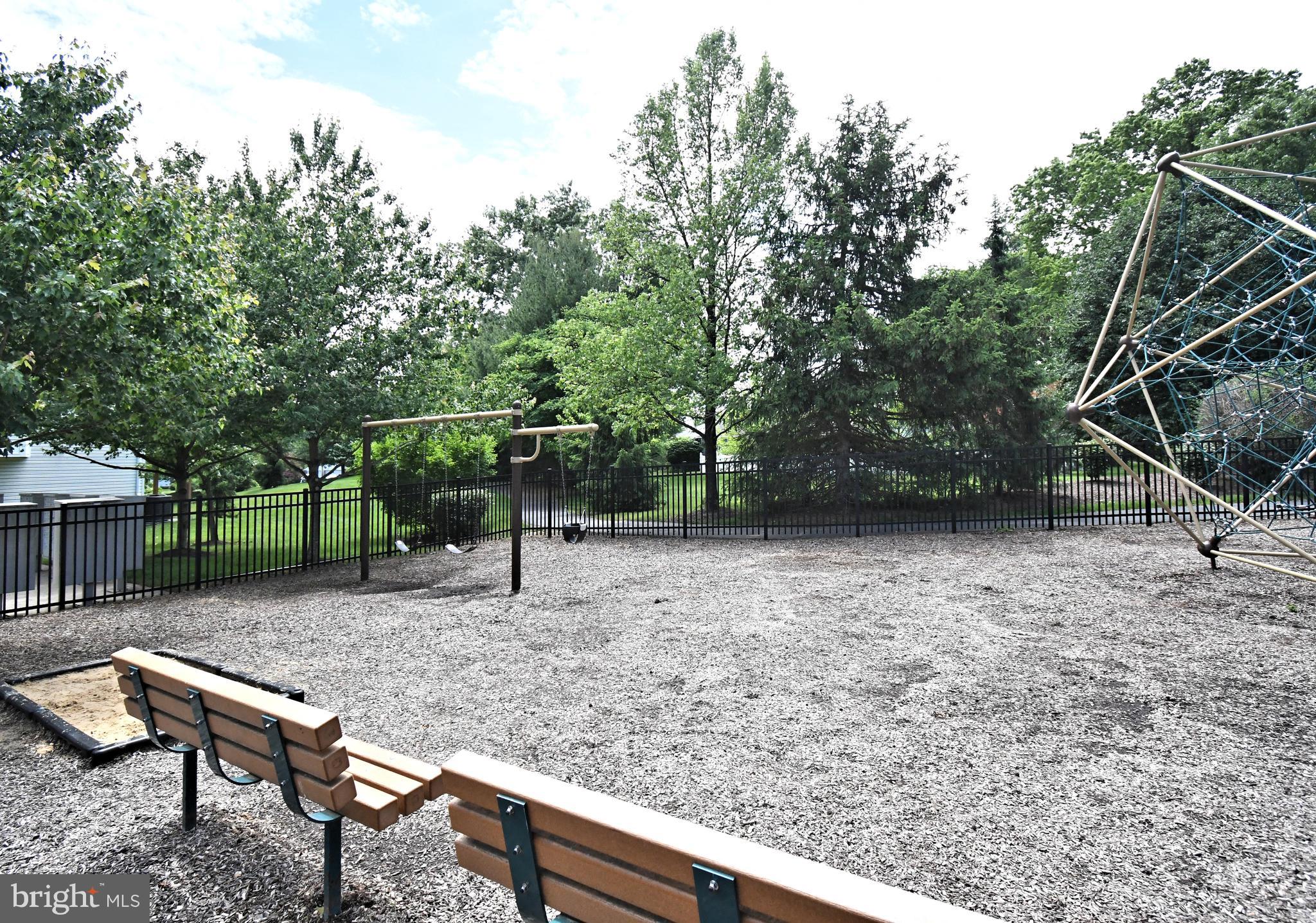 LONGFORD CROSSING - Residential