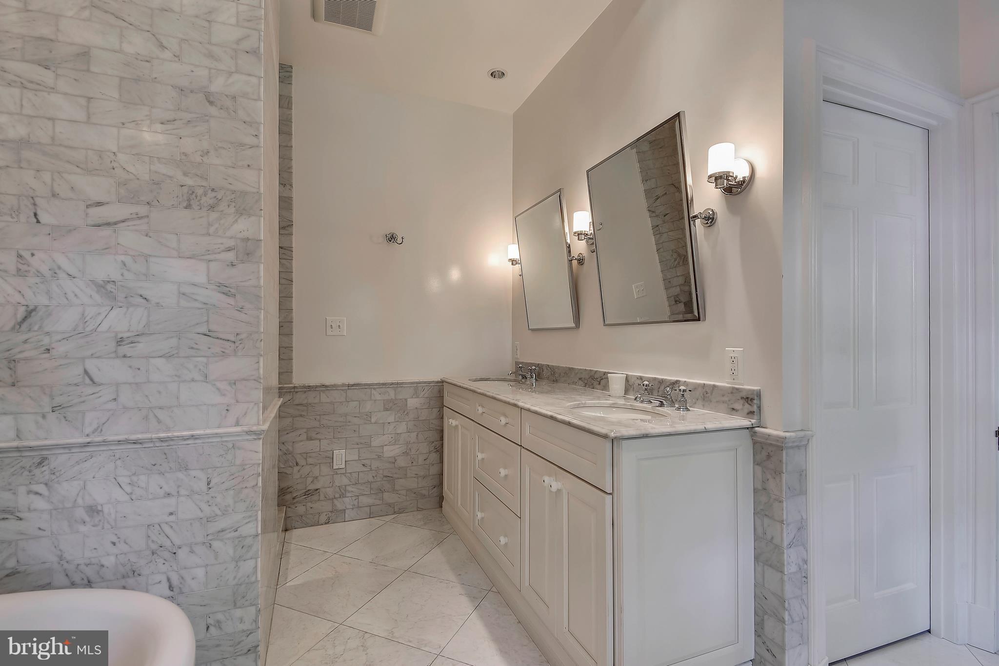 GREATER HOMELAND HISTORIC DISTRICT - Residential