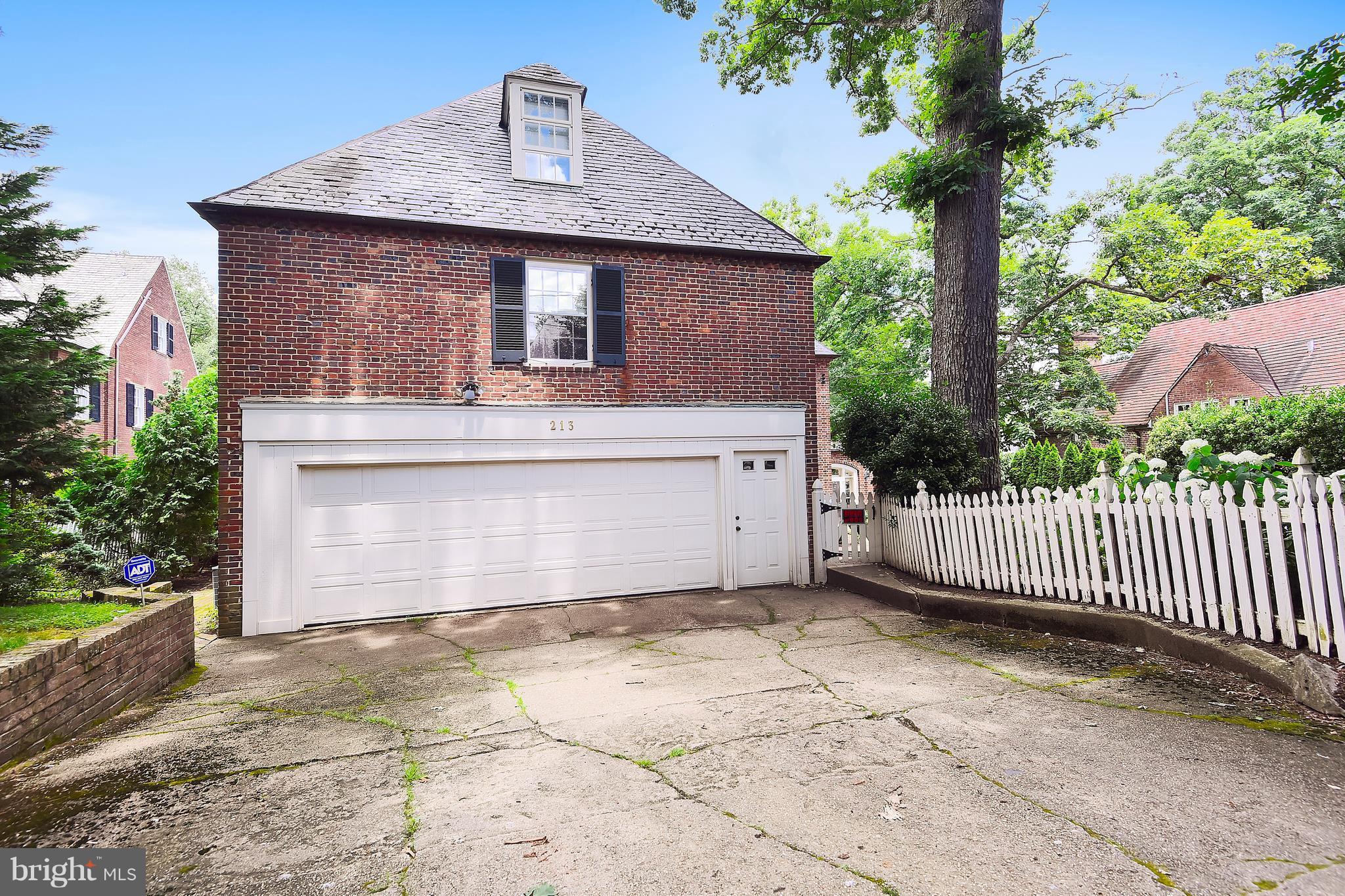 GREATER HOMELAND HISTORIC DISTRICT - Residential