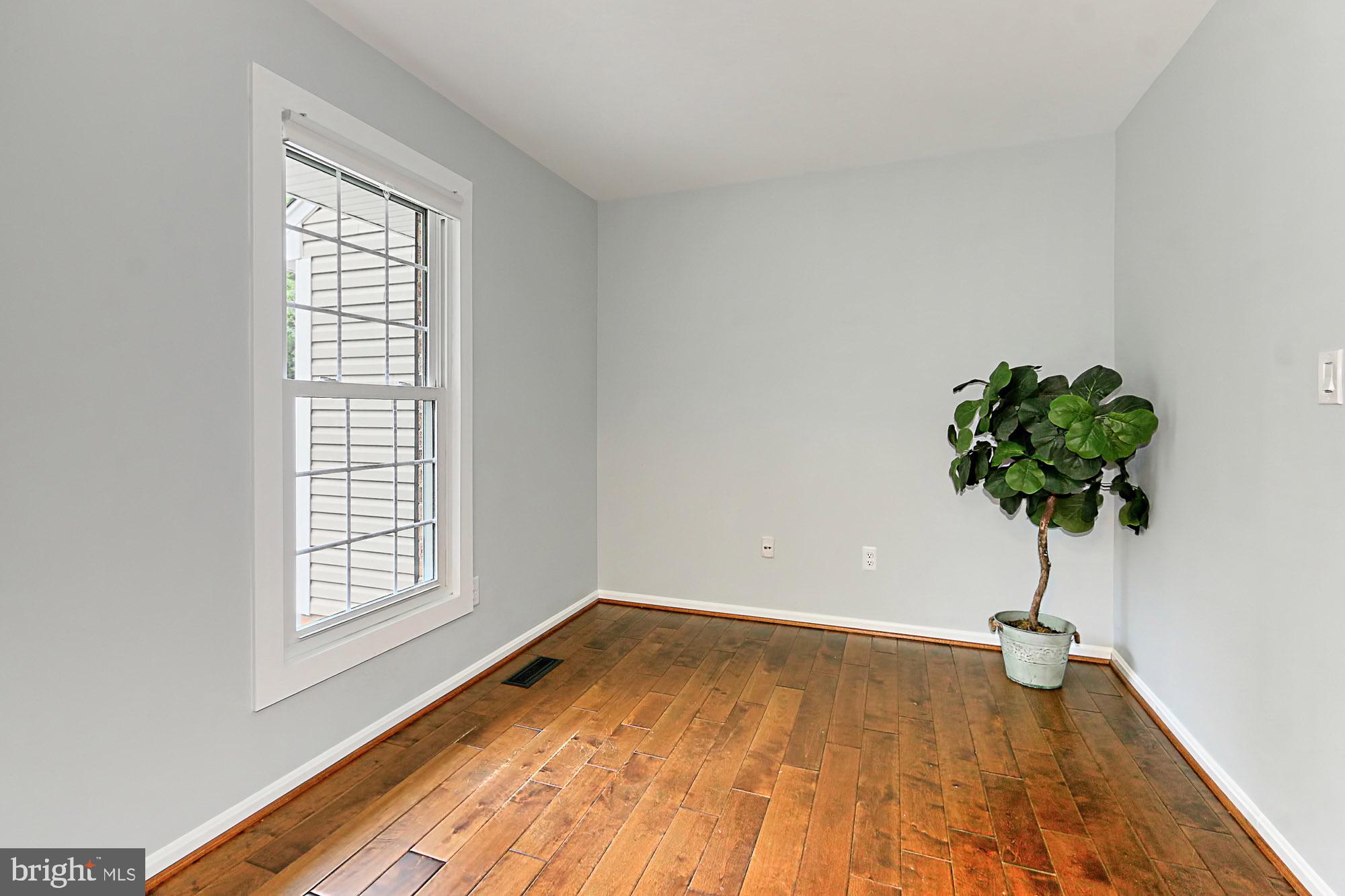 SIGNAL HILL - Residential