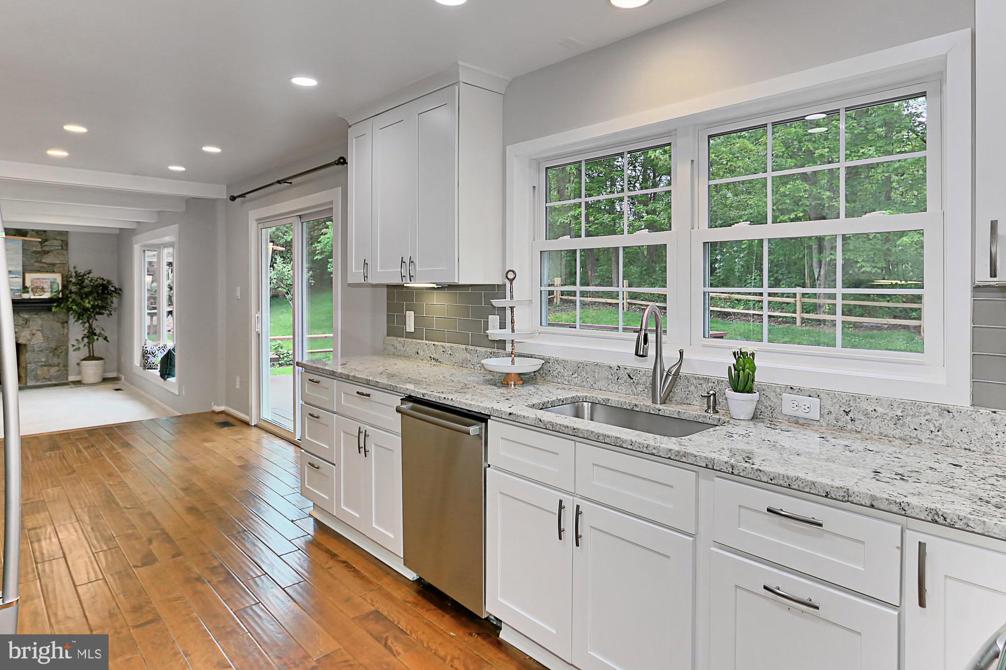 SIGNAL HILL - Residential