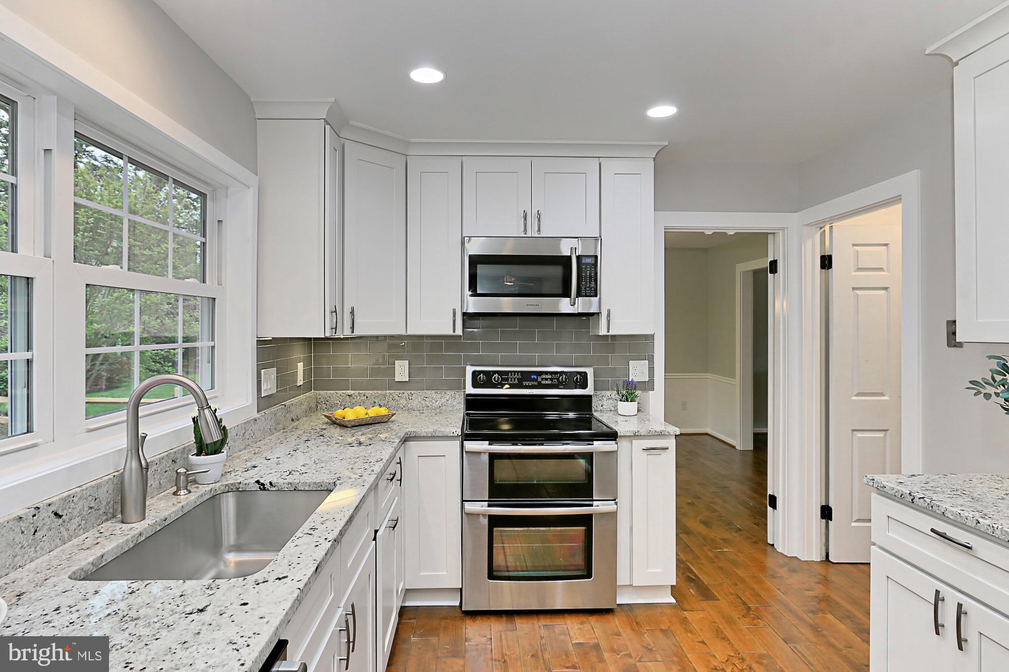 SIGNAL HILL - Residential