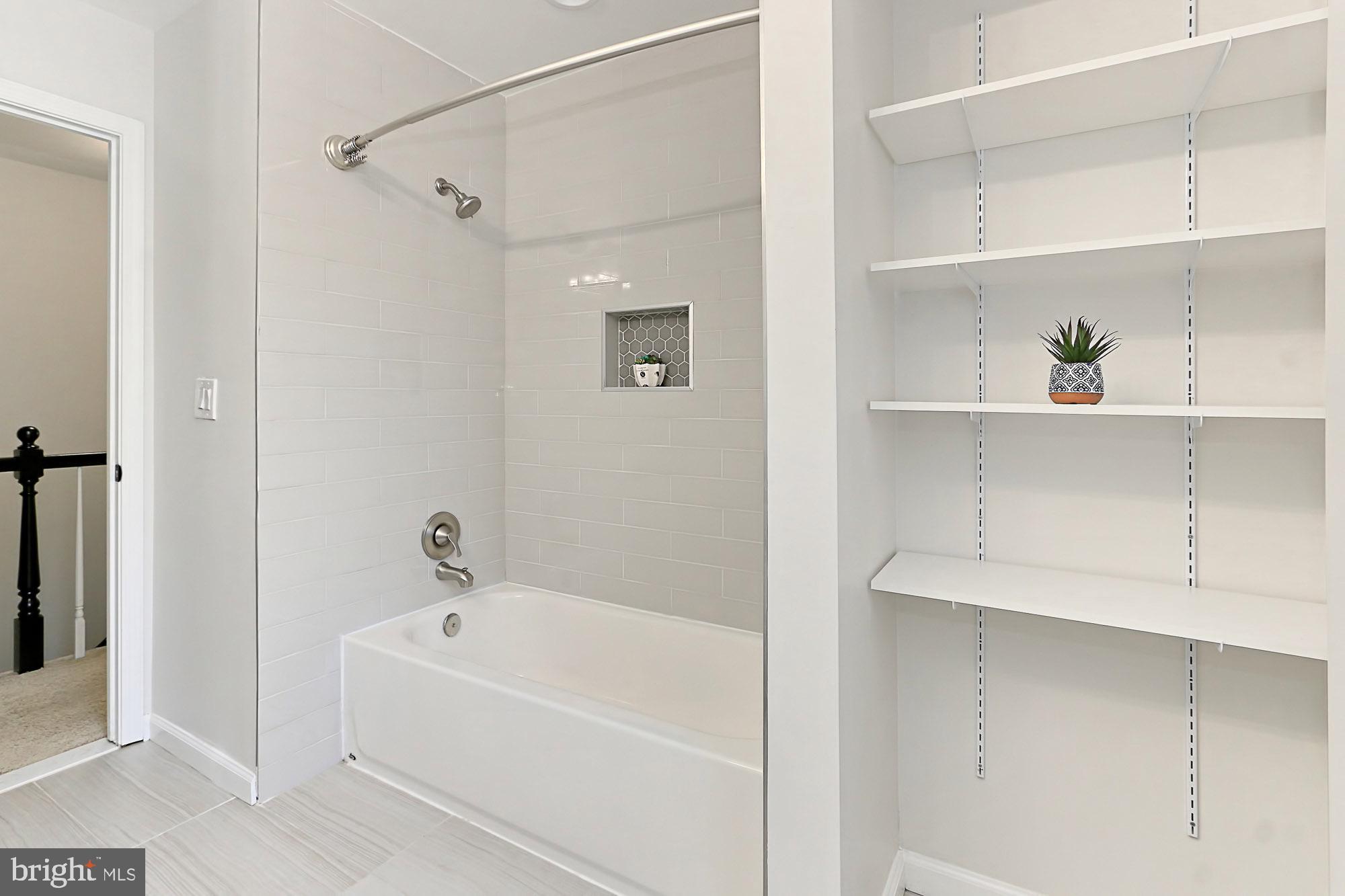 SIGNAL HILL - Residential