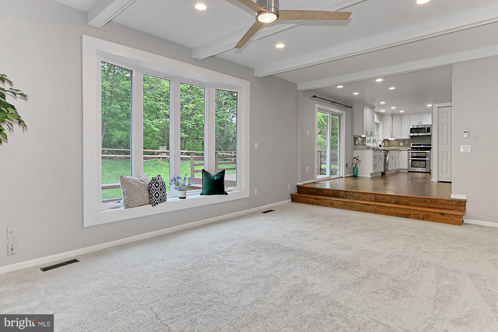 SIGNAL HILL - Residential