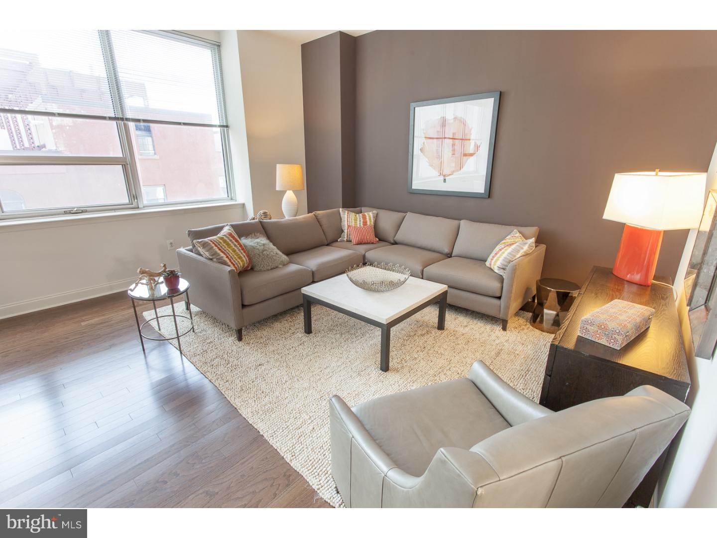 CHINATOWN - Residential Lease