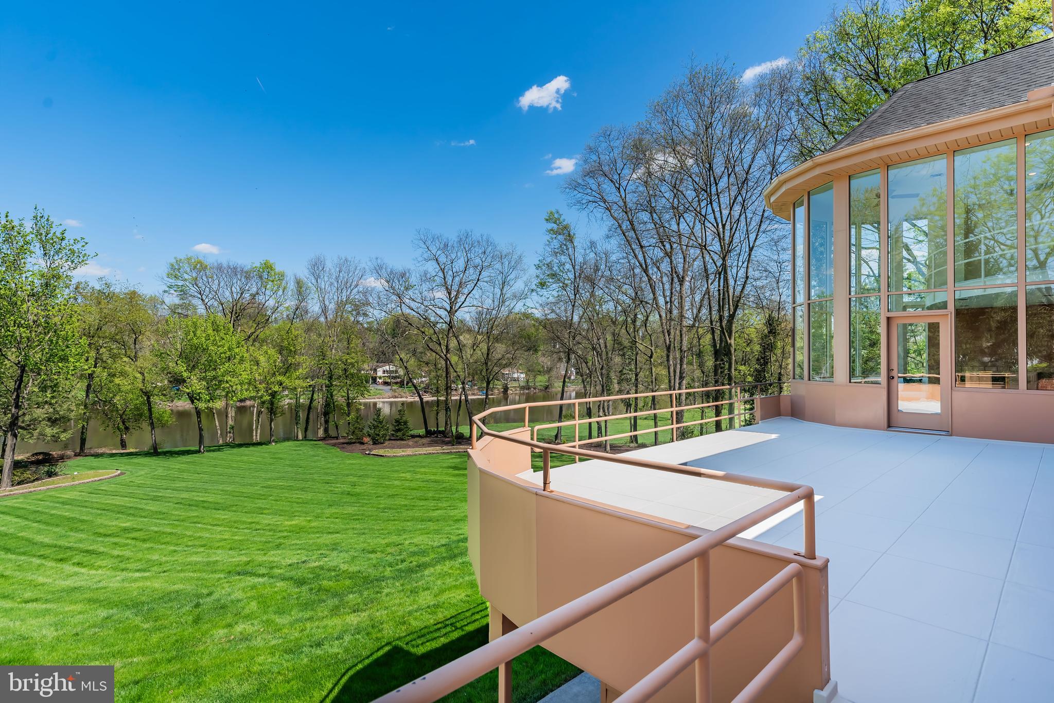 POINT RIDGE FARMS - Residential