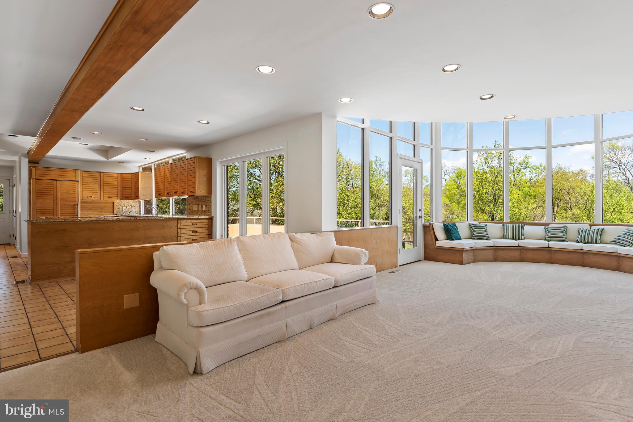 POINT RIDGE FARMS - Residential