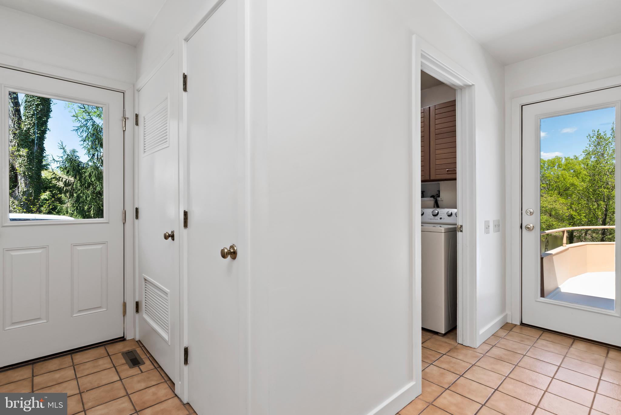 POINT RIDGE FARMS - Residential