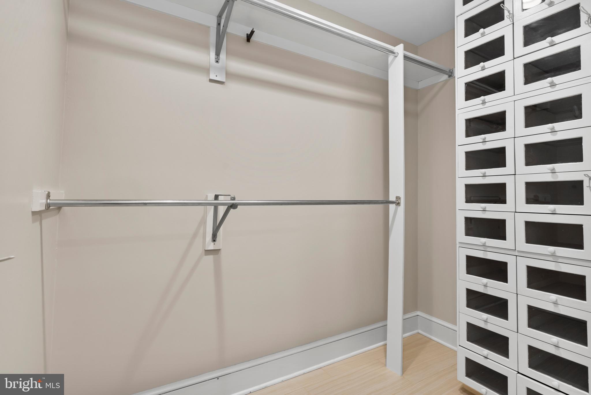 POINT RIDGE FARMS - Residential