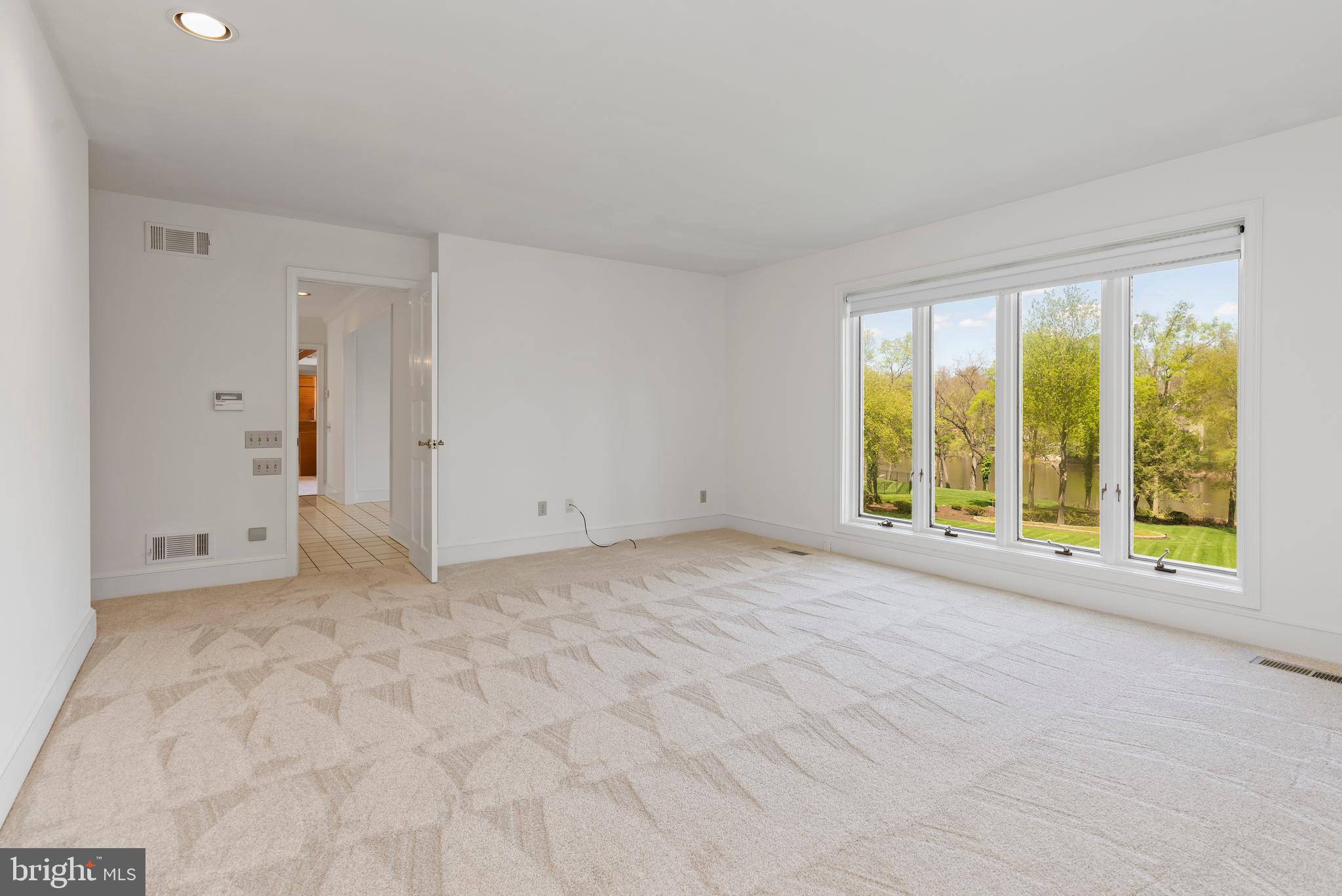 POINT RIDGE FARMS - Residential