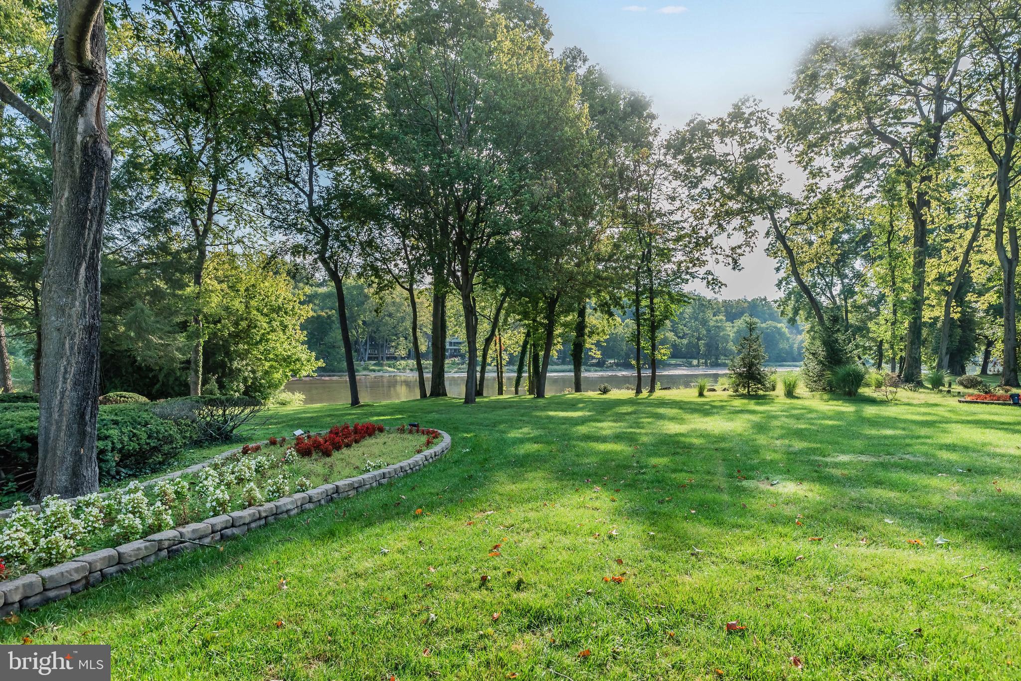 POINT RIDGE FARMS - Residential