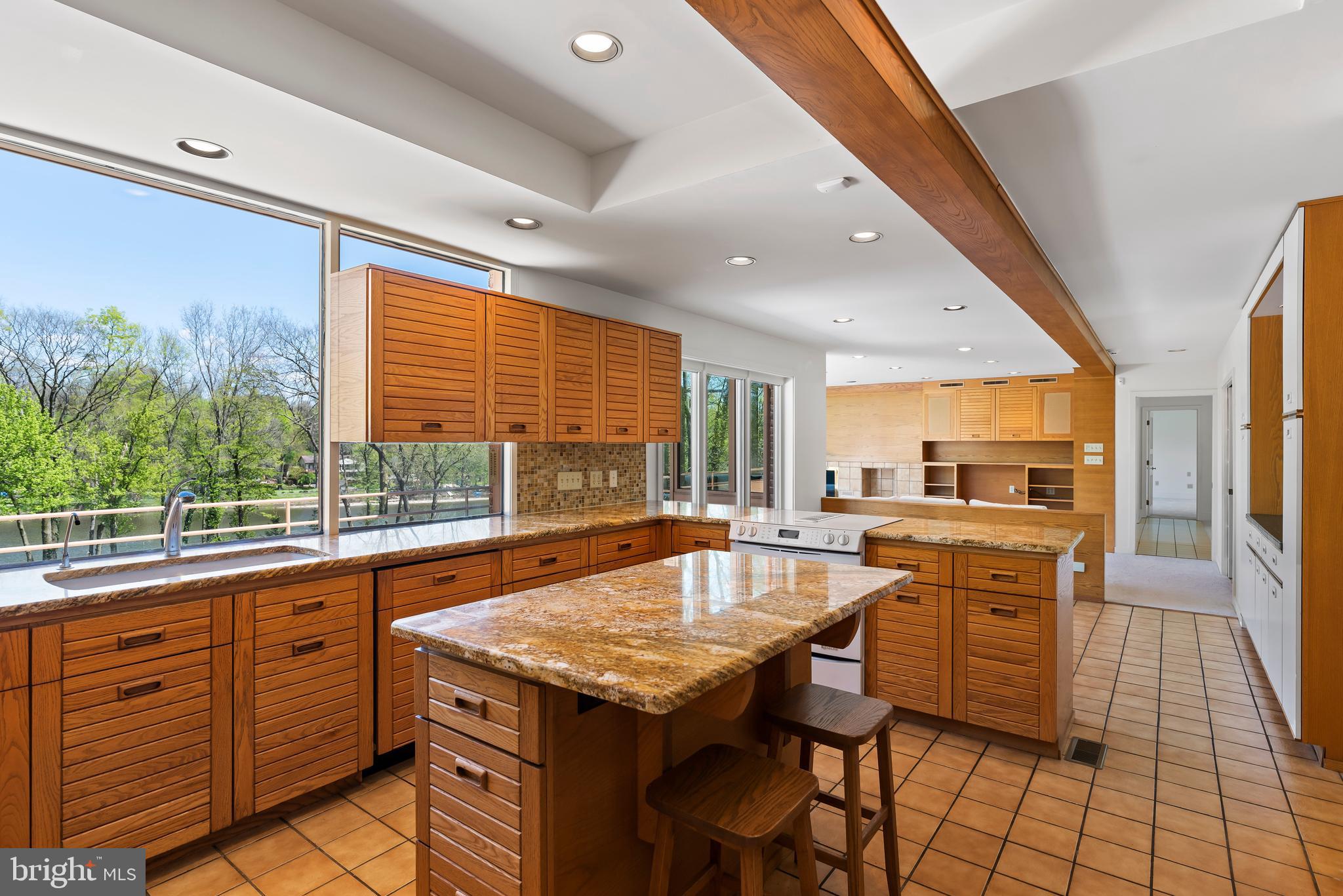 POINT RIDGE FARMS - Residential