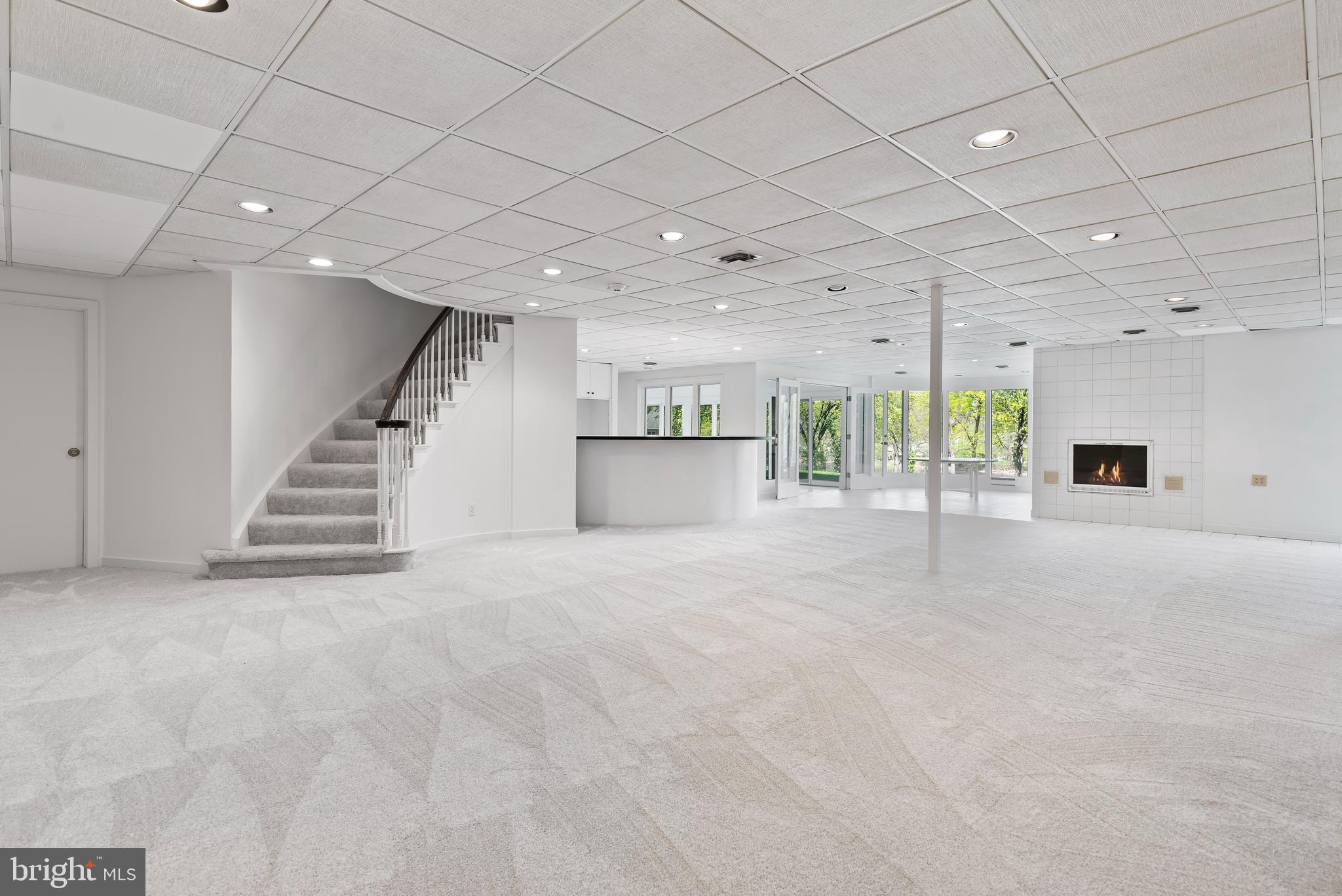 POINT RIDGE FARMS - Residential