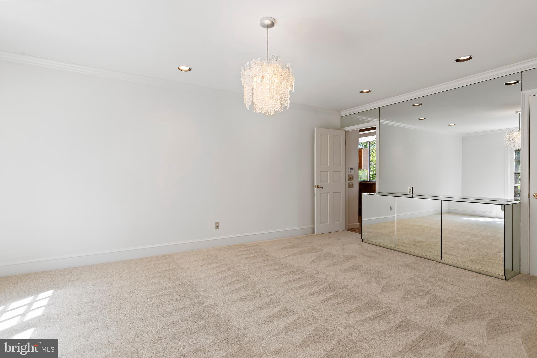 POINT RIDGE FARMS - Residential