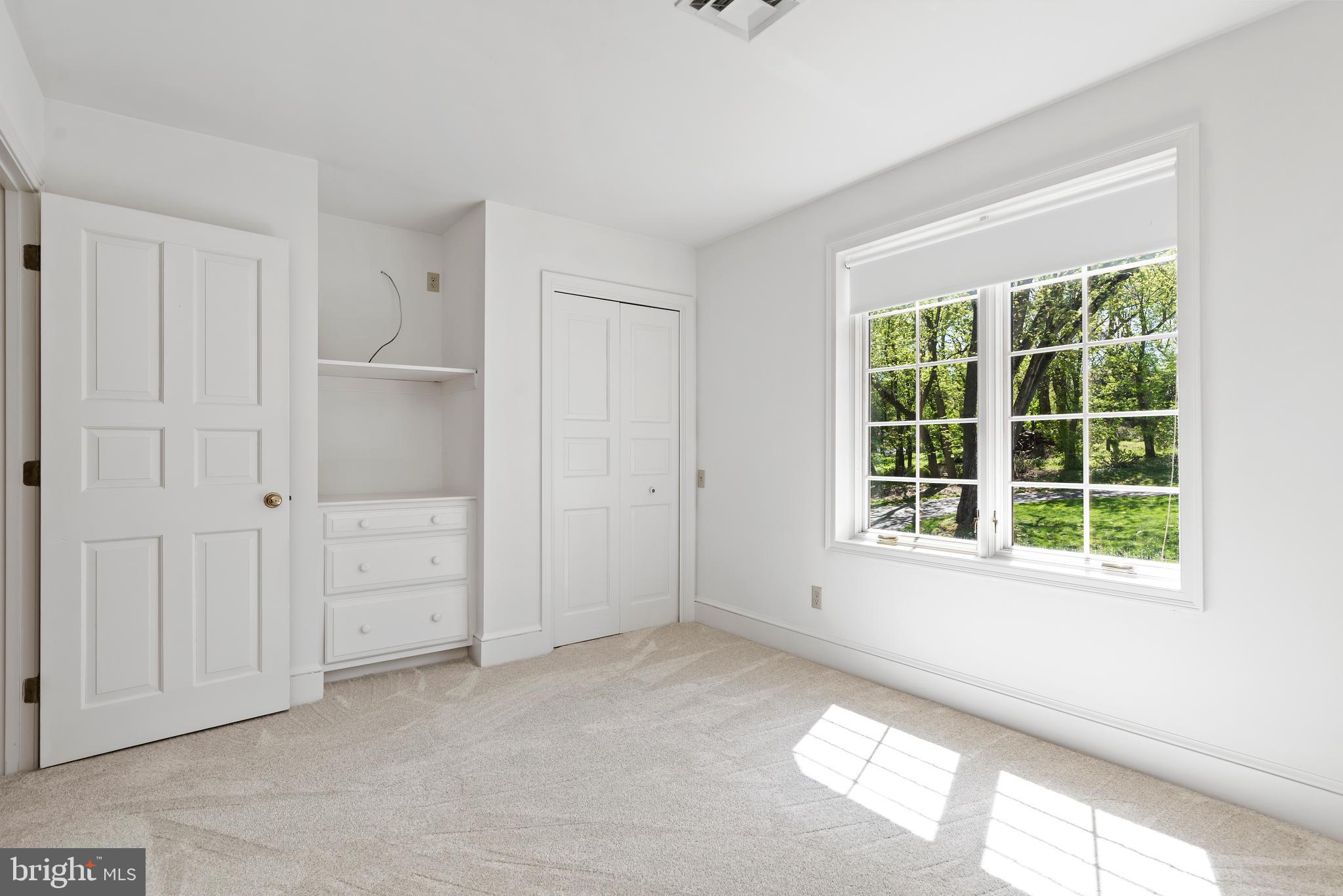 POINT RIDGE FARMS - Residential