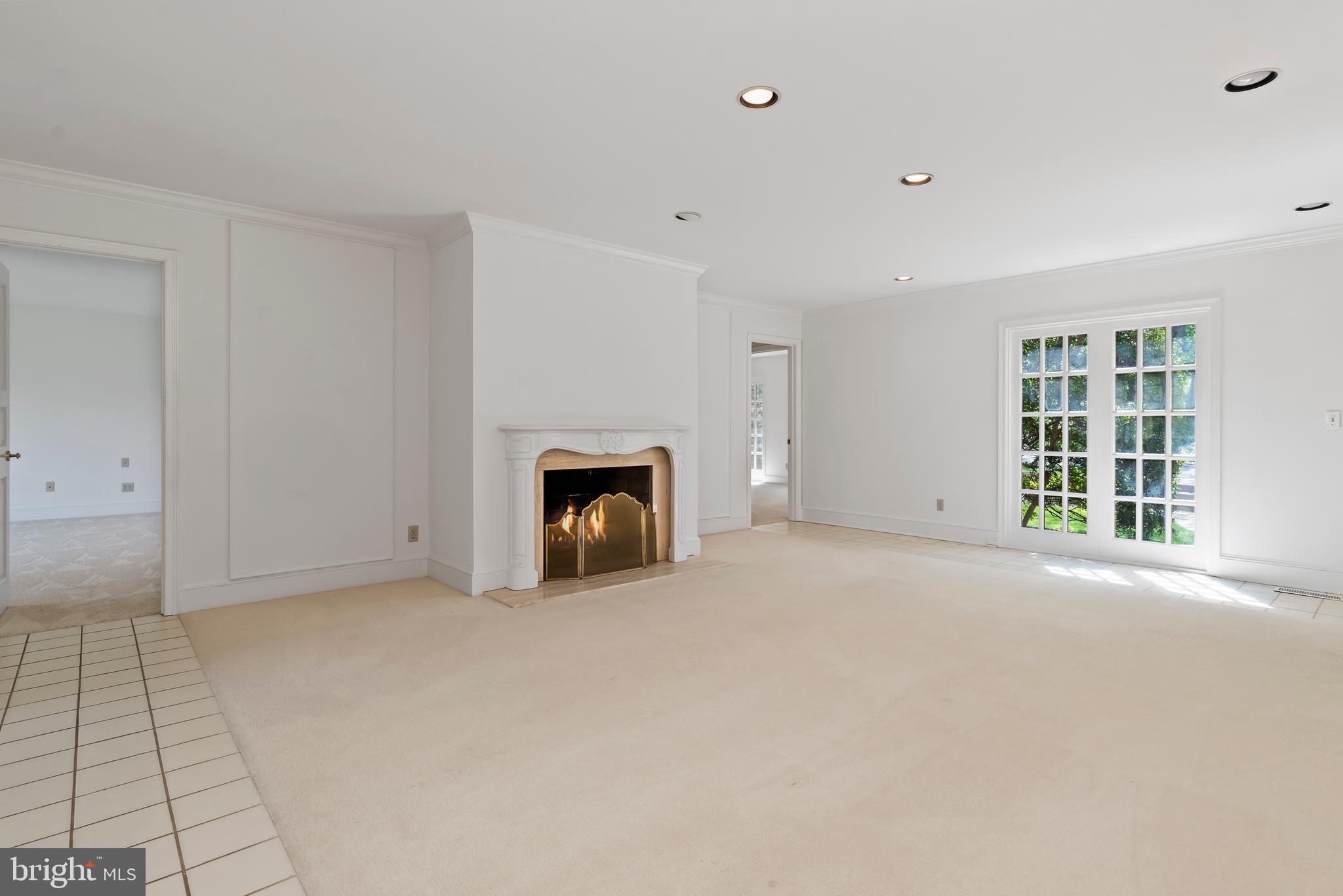 POINT RIDGE FARMS - Residential