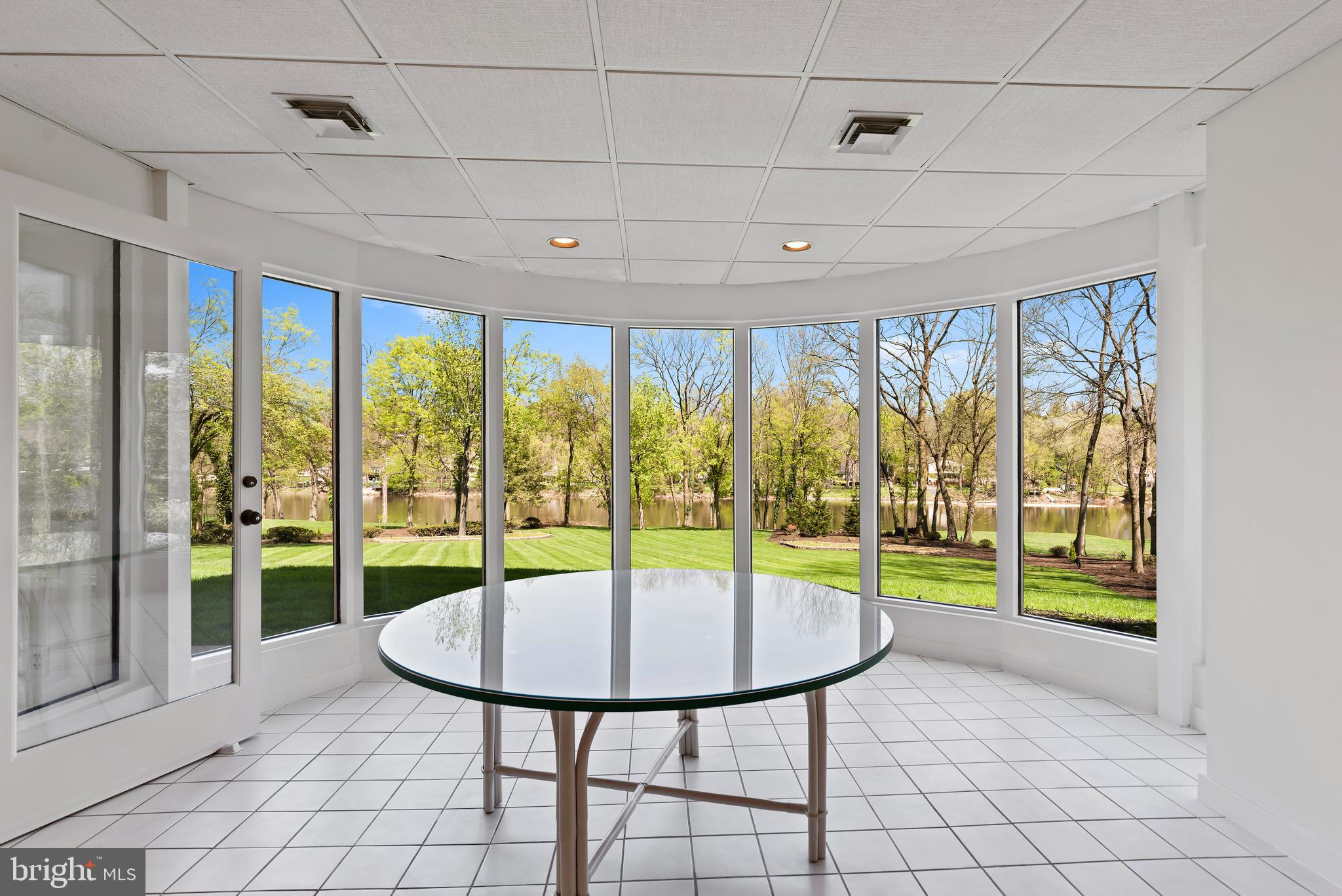 POINT RIDGE FARMS - Residential