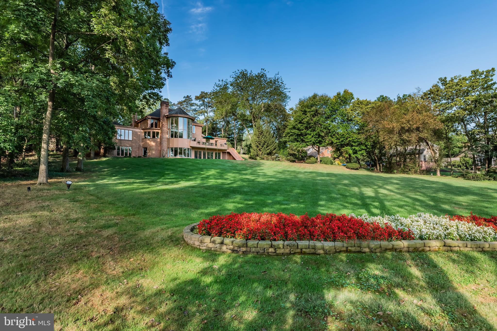 POINT RIDGE FARMS - Residential