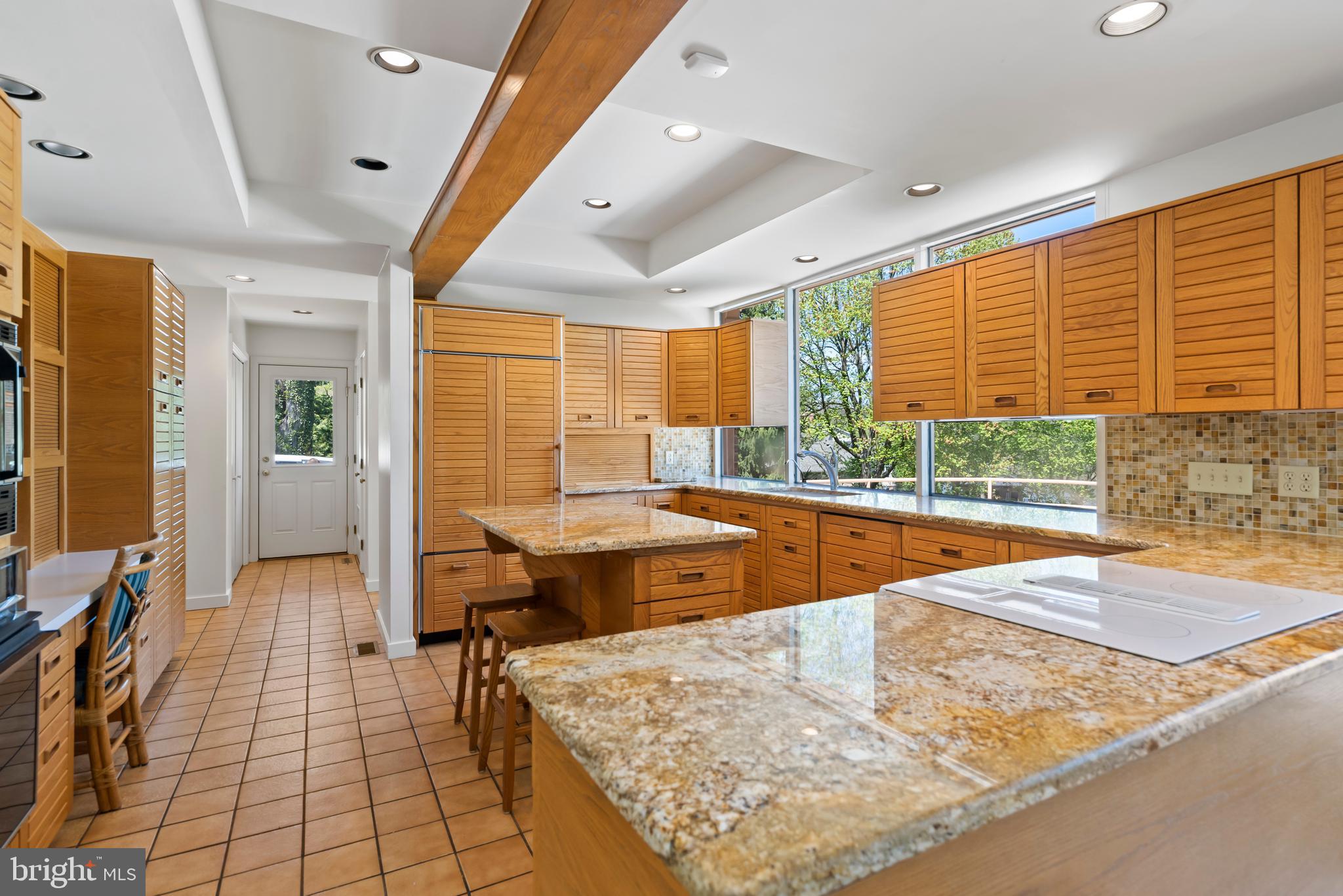 POINT RIDGE FARMS - Residential